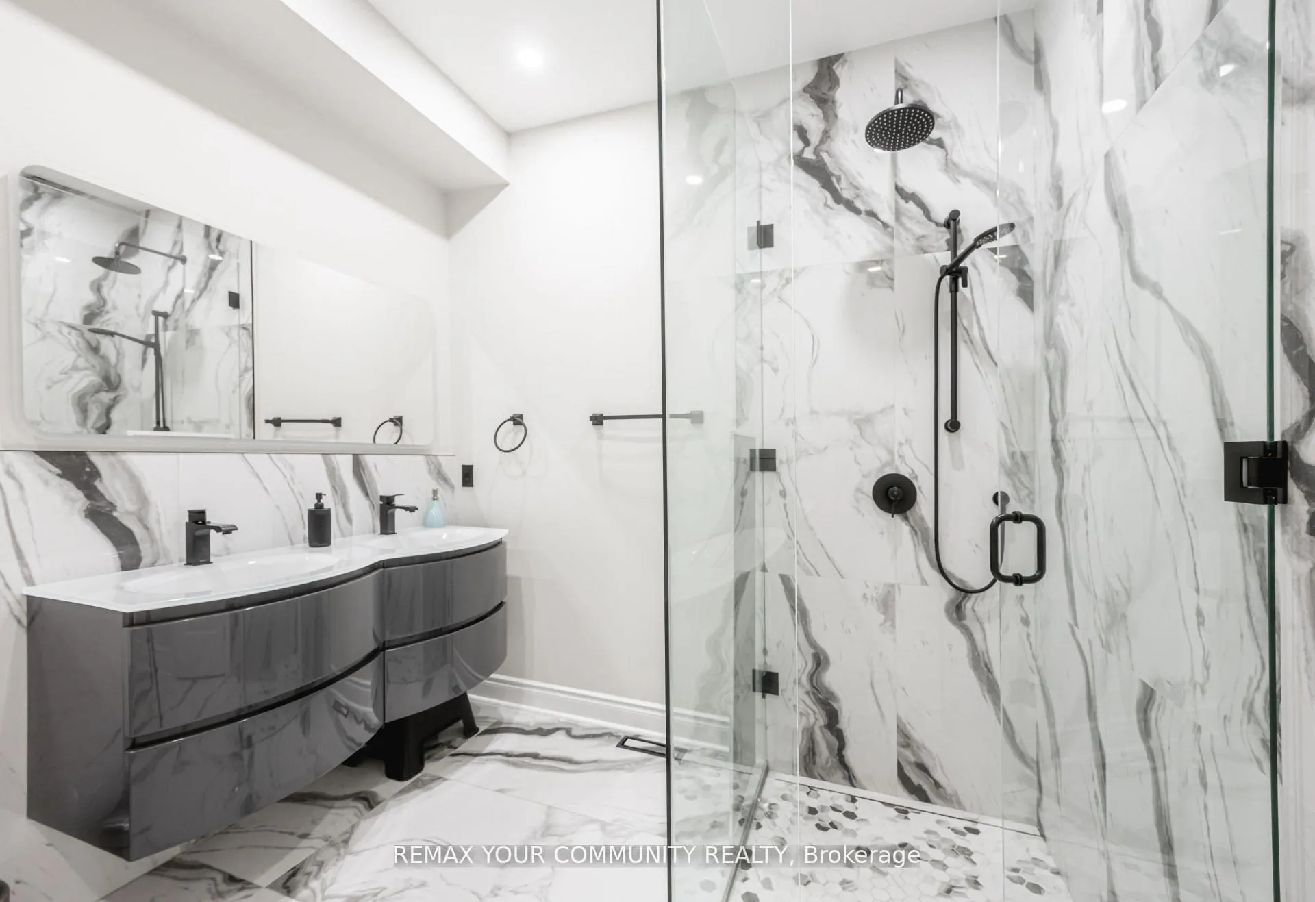 Photo 28 of 65 Bristlewood Crescent, Vaughan, Patterson — HOMEH