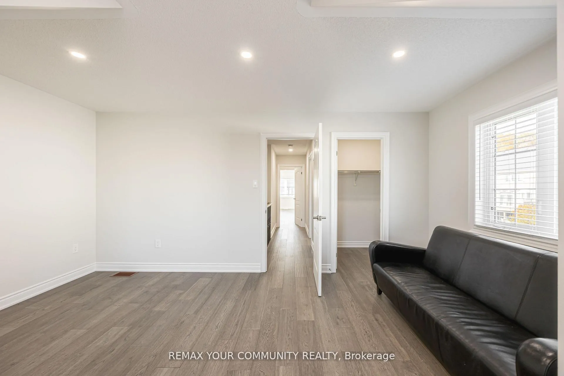 Photo 35 of 65 Bristlewood Crescent, Vaughan, Patterson — HOMEH