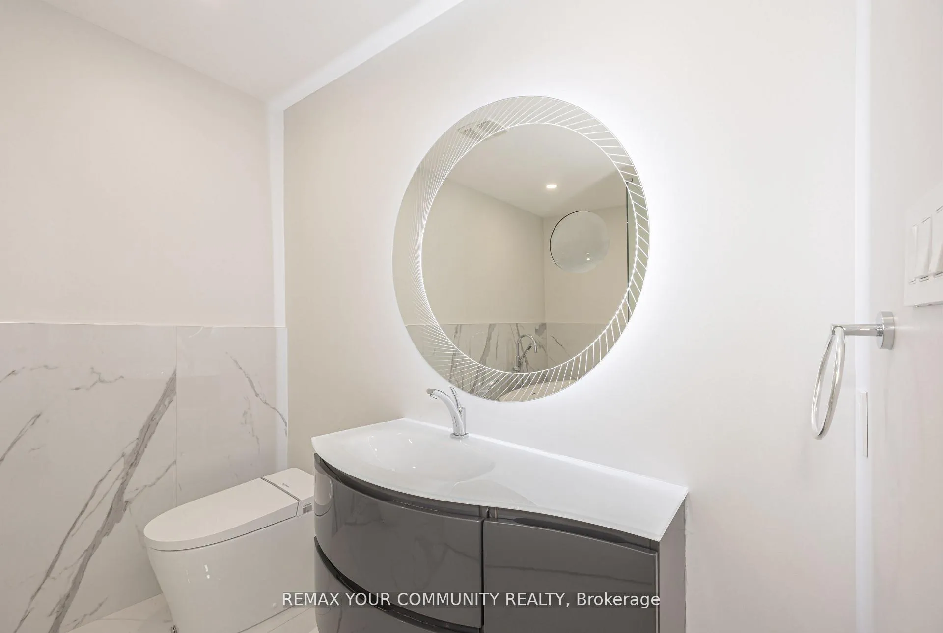 Photo 37 of 65 Bristlewood Crescent, Vaughan, Patterson — HOMEH