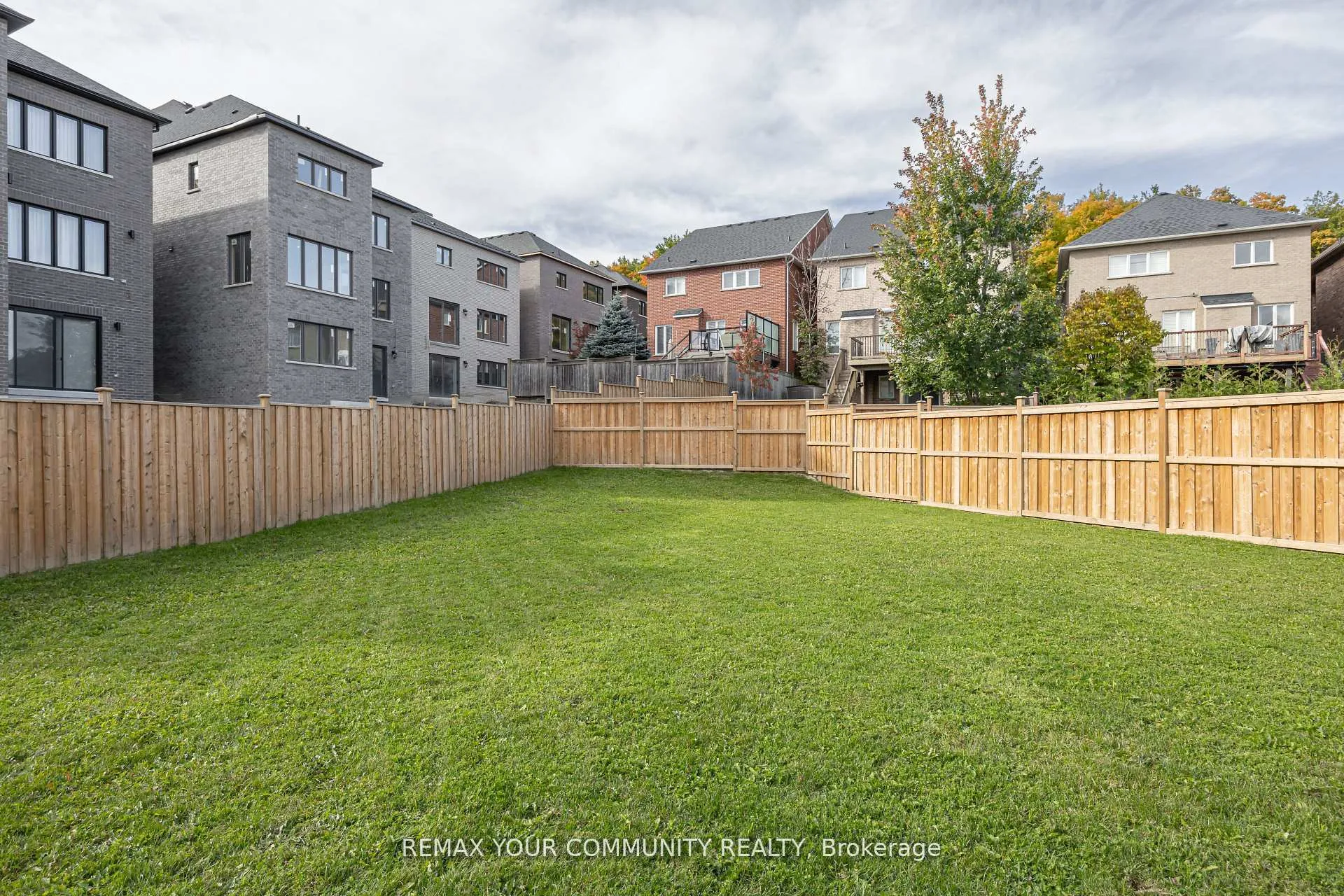 Photo 44 of 65 Bristlewood Crescent, Vaughan, Patterson — HOMEH