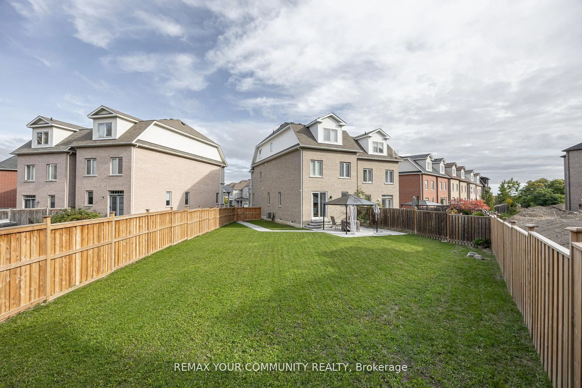Photo 47 of 65 Bristlewood Crescent, Vaughan, Patterson — HOMEH