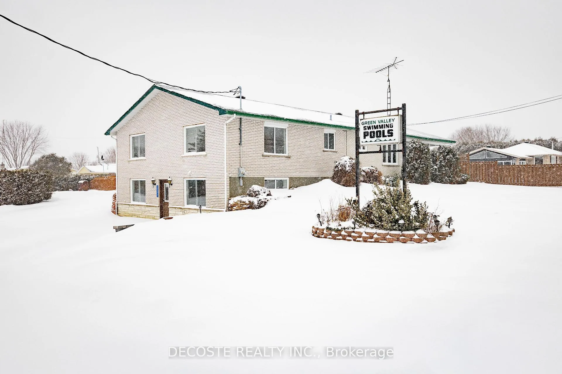 Photo 2 of 20397 Park Crescent, South Glengarry, South Glengarry (Charlottenburgh) Twp — HOMEH
