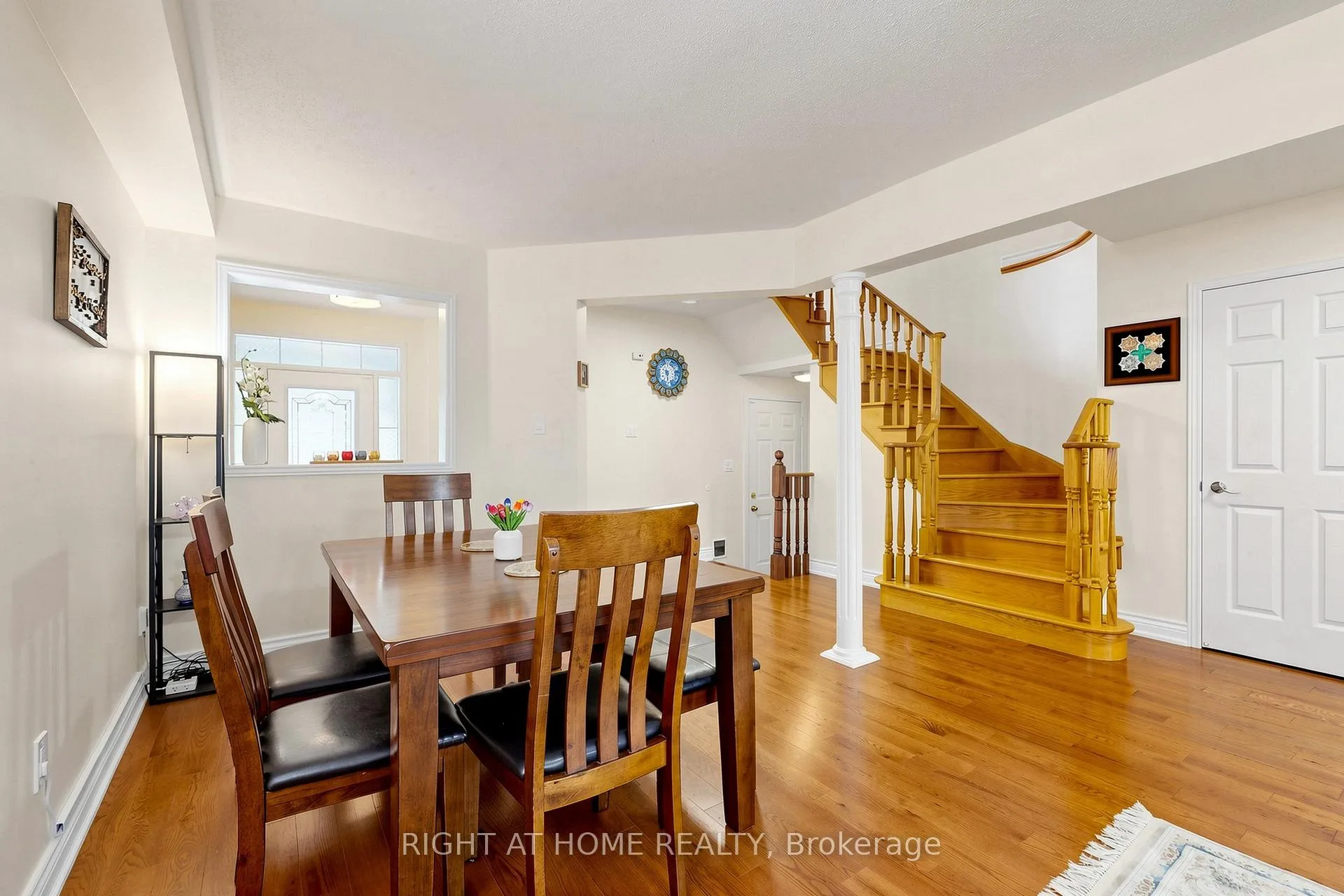 Photo 15 of 48 Harmony Road, Vaughan, Patterson — HOMEH