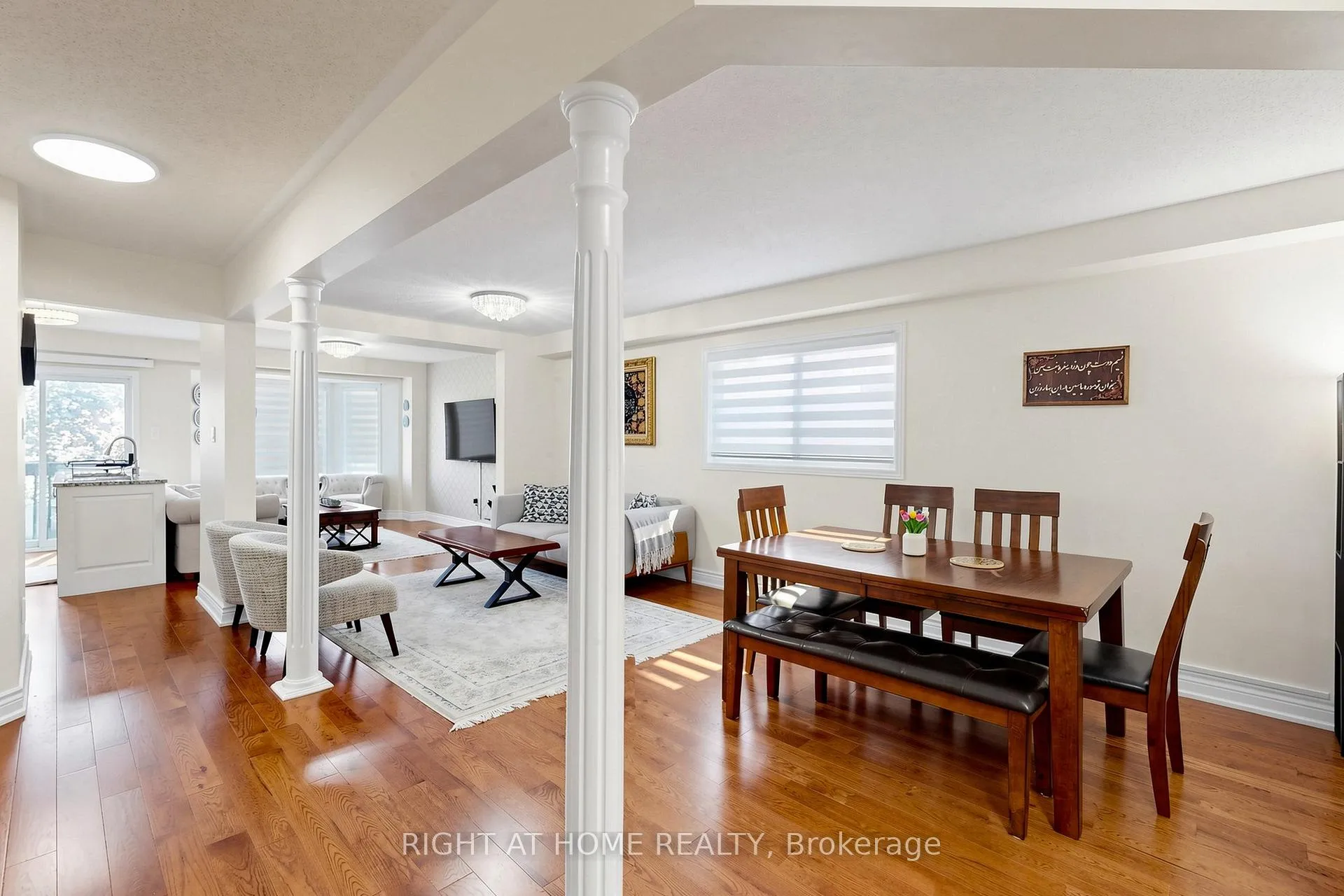 Photo 16 of 48 Harmony Road, Vaughan, Patterson — HOMEH