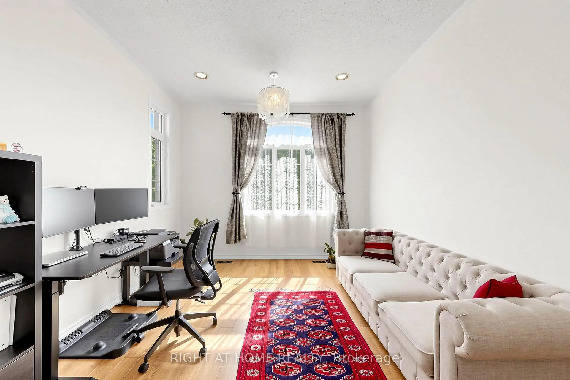 Photo 28 of 48 Harmony Road, Vaughan, Patterson — HOMEH