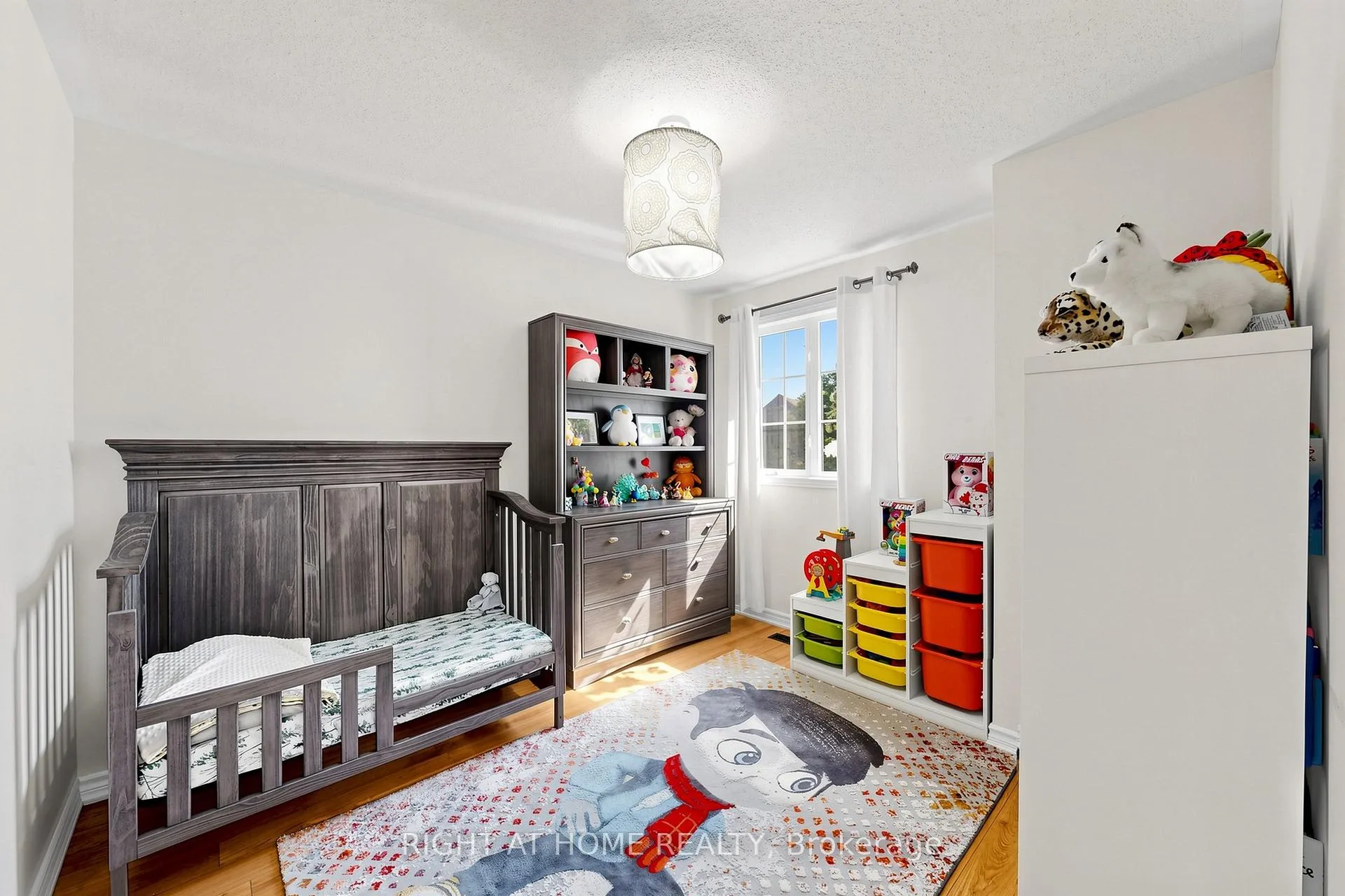 Photo 38 of 48 Harmony Road, Vaughan, Patterson — HOMEH