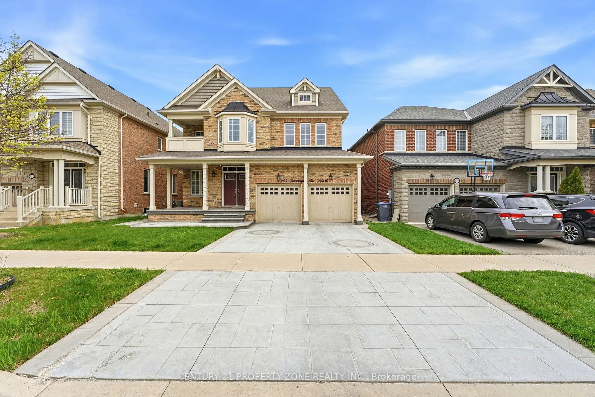Front of 193 Bonnieglen Farm Boulevard