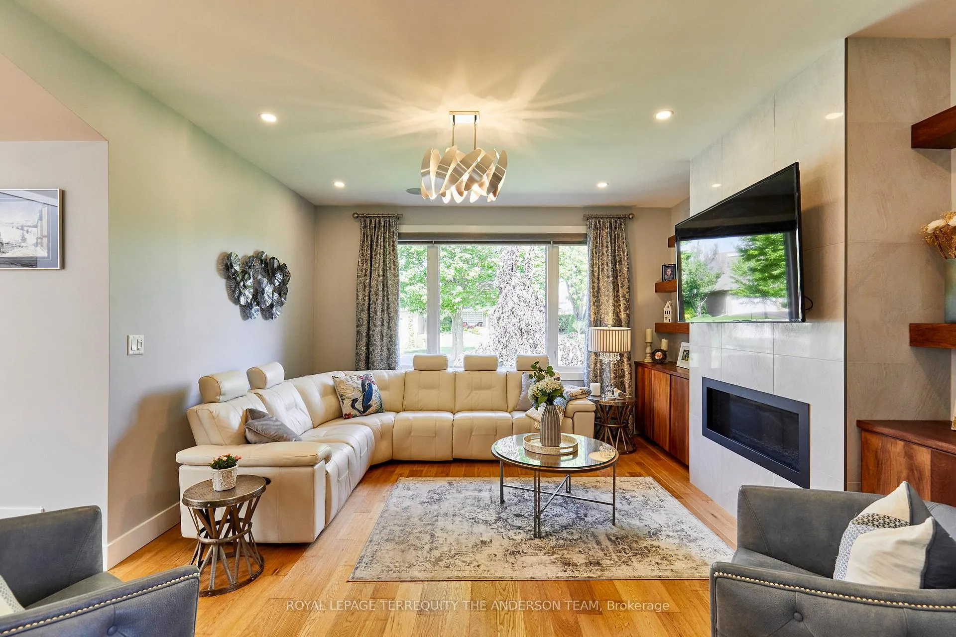 Photo 14 of 727 Barbados Street, Oshawa, Northglen — HOMEH