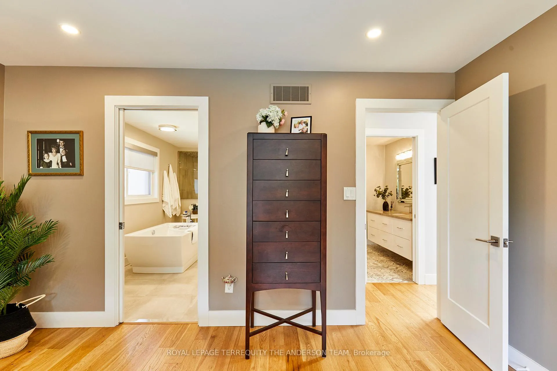 Photo 36 of 727 Barbados Street, Oshawa, Northglen — HOMEH
