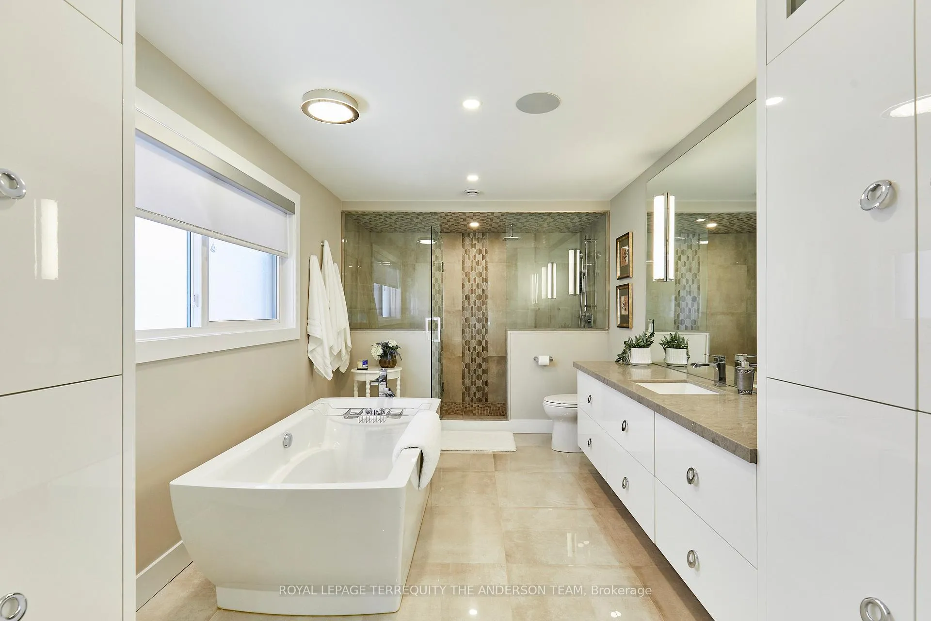 Photo 37 of 727 Barbados Street, Oshawa, Northglen — HOMEH