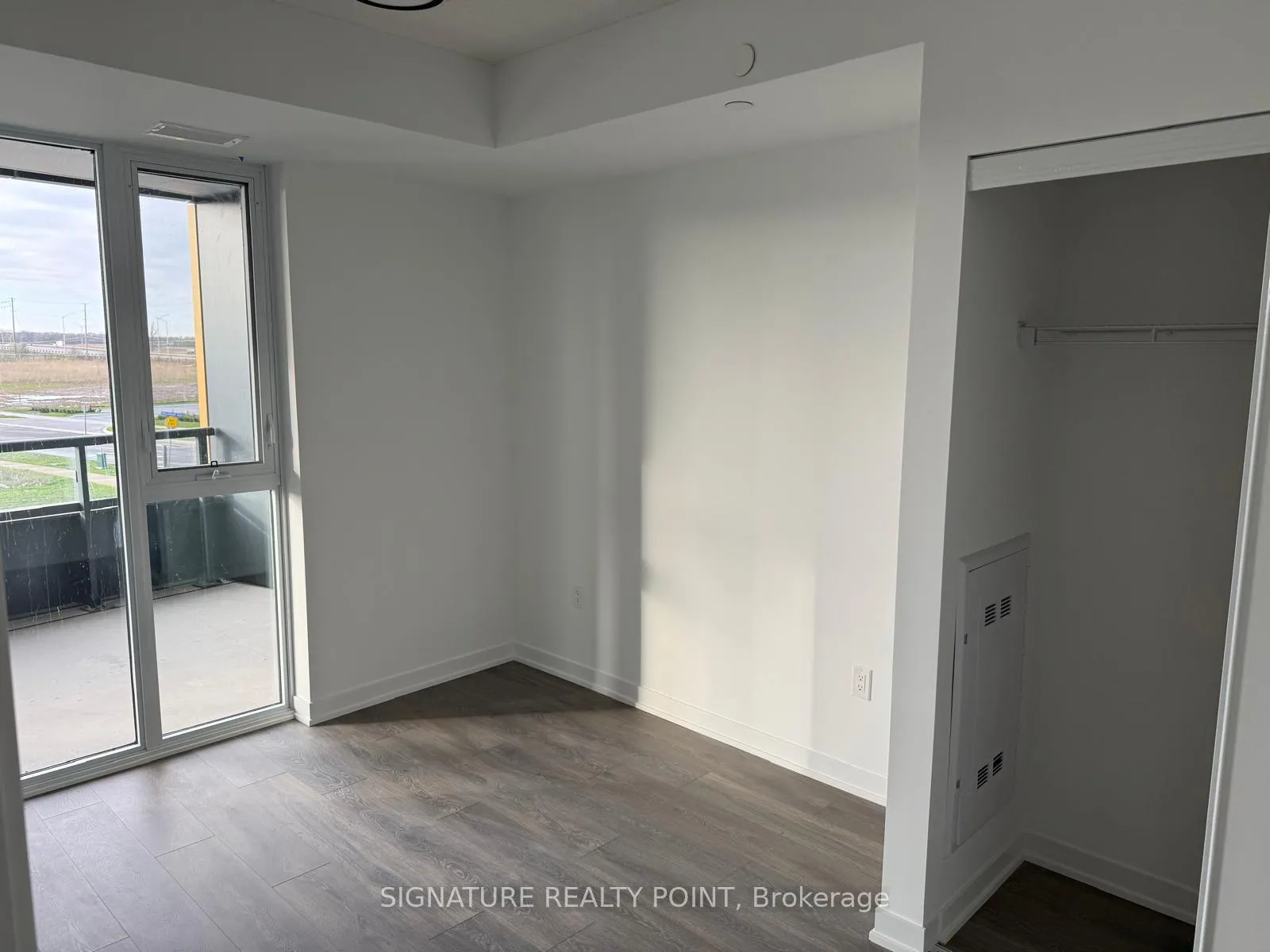 Photo 2 of Unit 217, 4878 Powers Common, Burlington, Alton — HOMEH