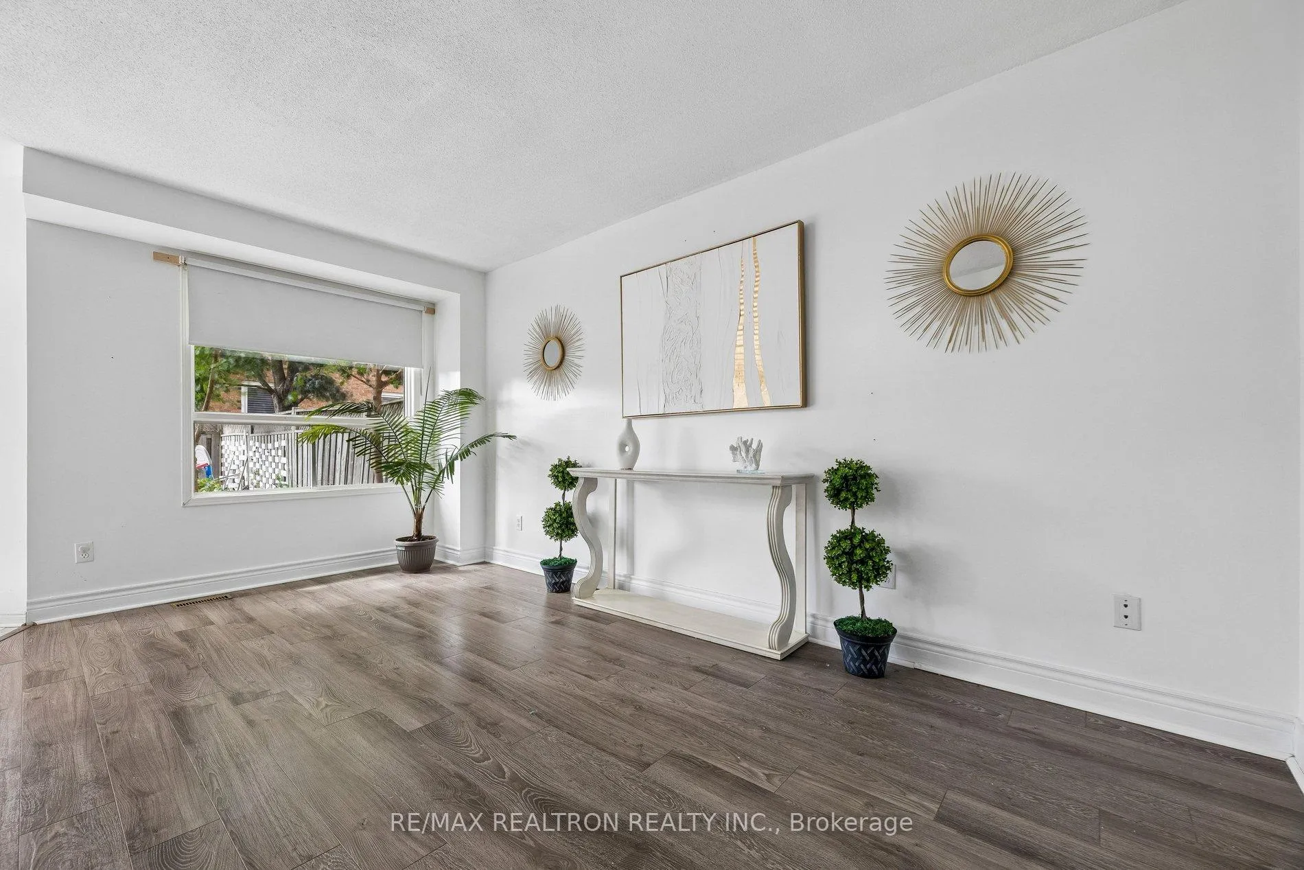 Photo 9 of 34 Tawn Crescent, Ajax, Central — HOMEH