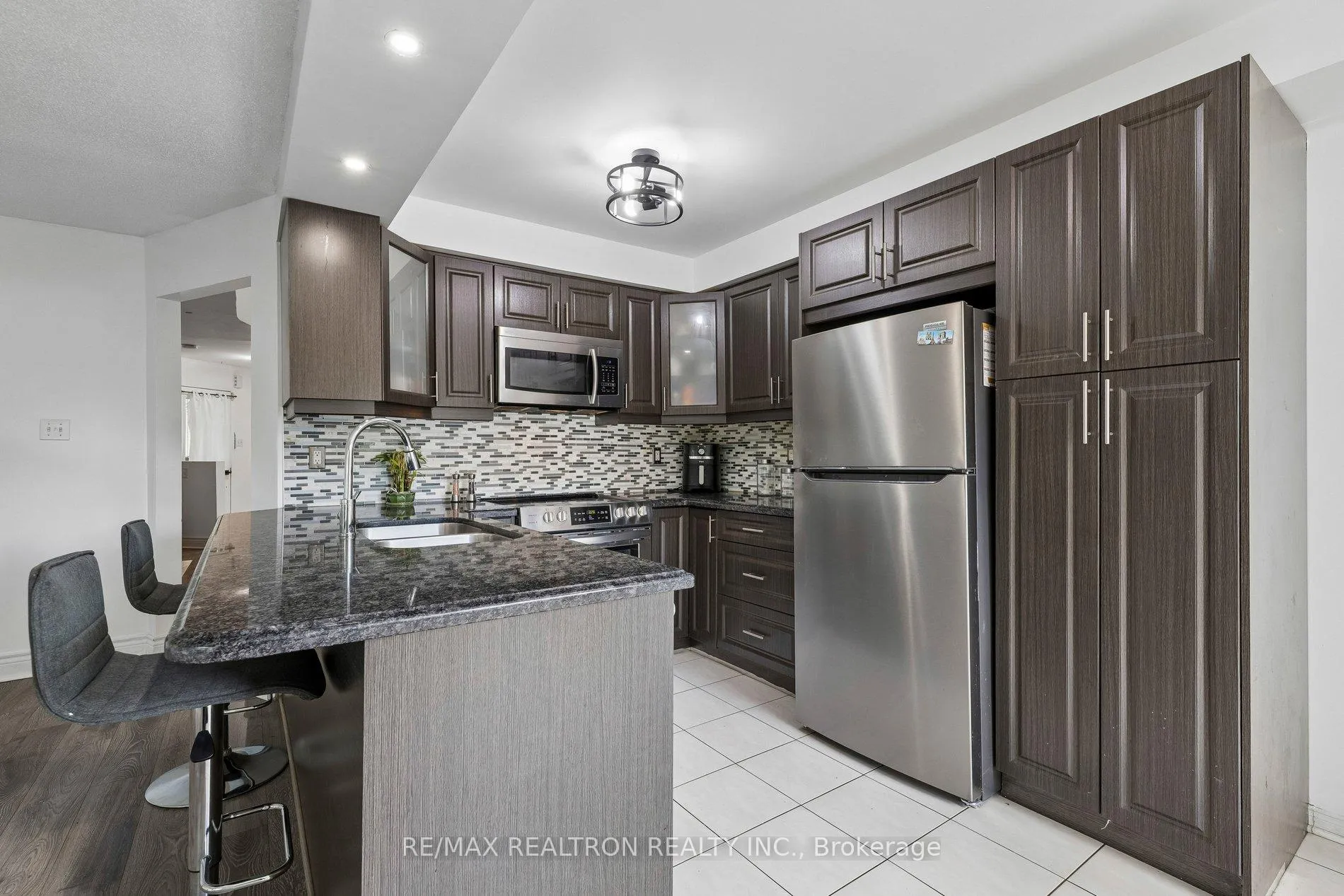 Photo 12 of 34 Tawn Crescent, Ajax, Central — HOMEH