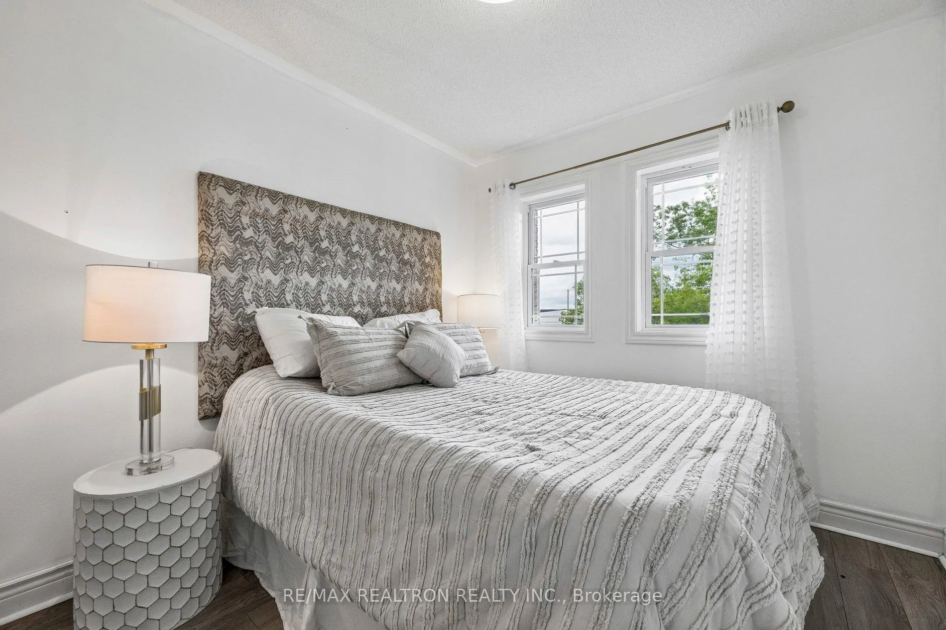Photo 18 of 34 Tawn Crescent, Ajax, Central — HOMEH
