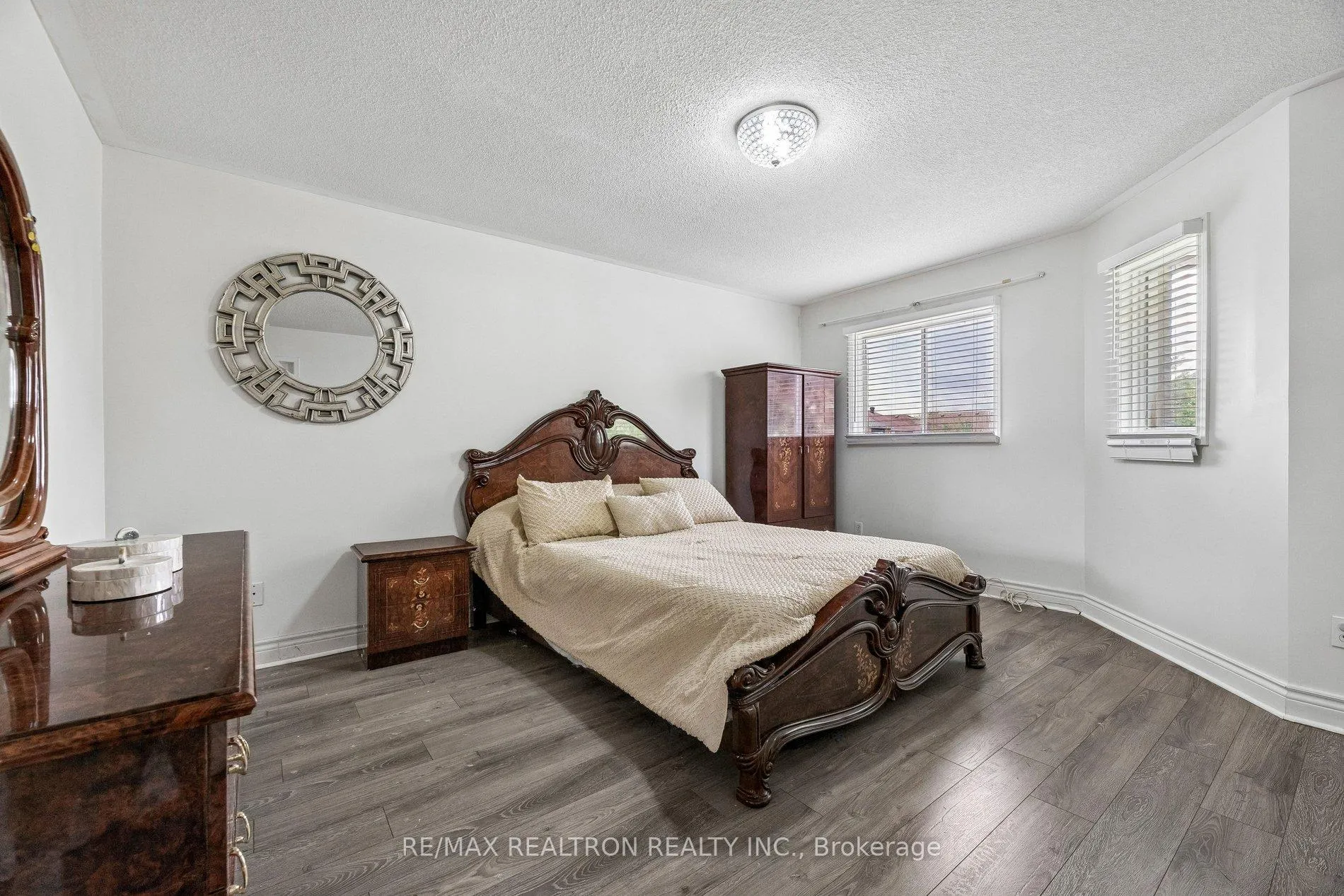 Photo 21 of 34 Tawn Crescent, Ajax, Central — HOMEH