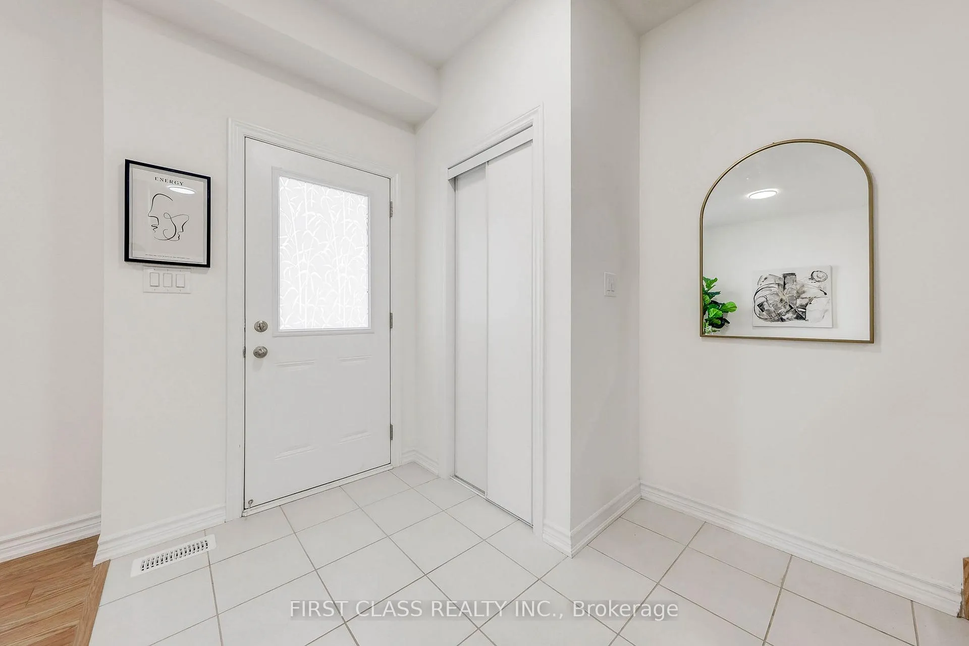 Photo 3 of 22 Massachusetts Lane, Markham, Wismer — HOMEH