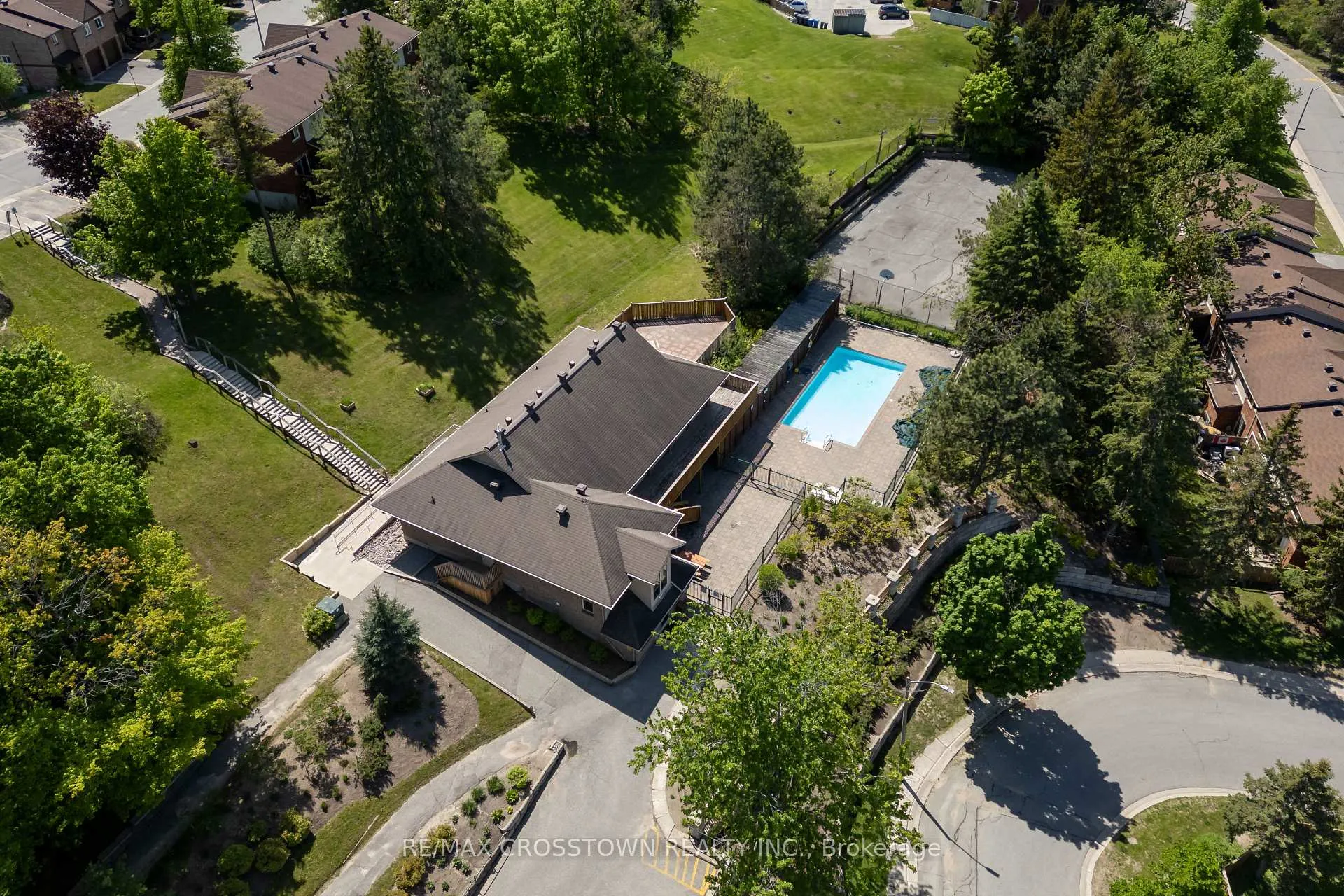 Photo 4 of Unit 303, 1 Quail Crescent, Barrie, Ardagh — HOMEH