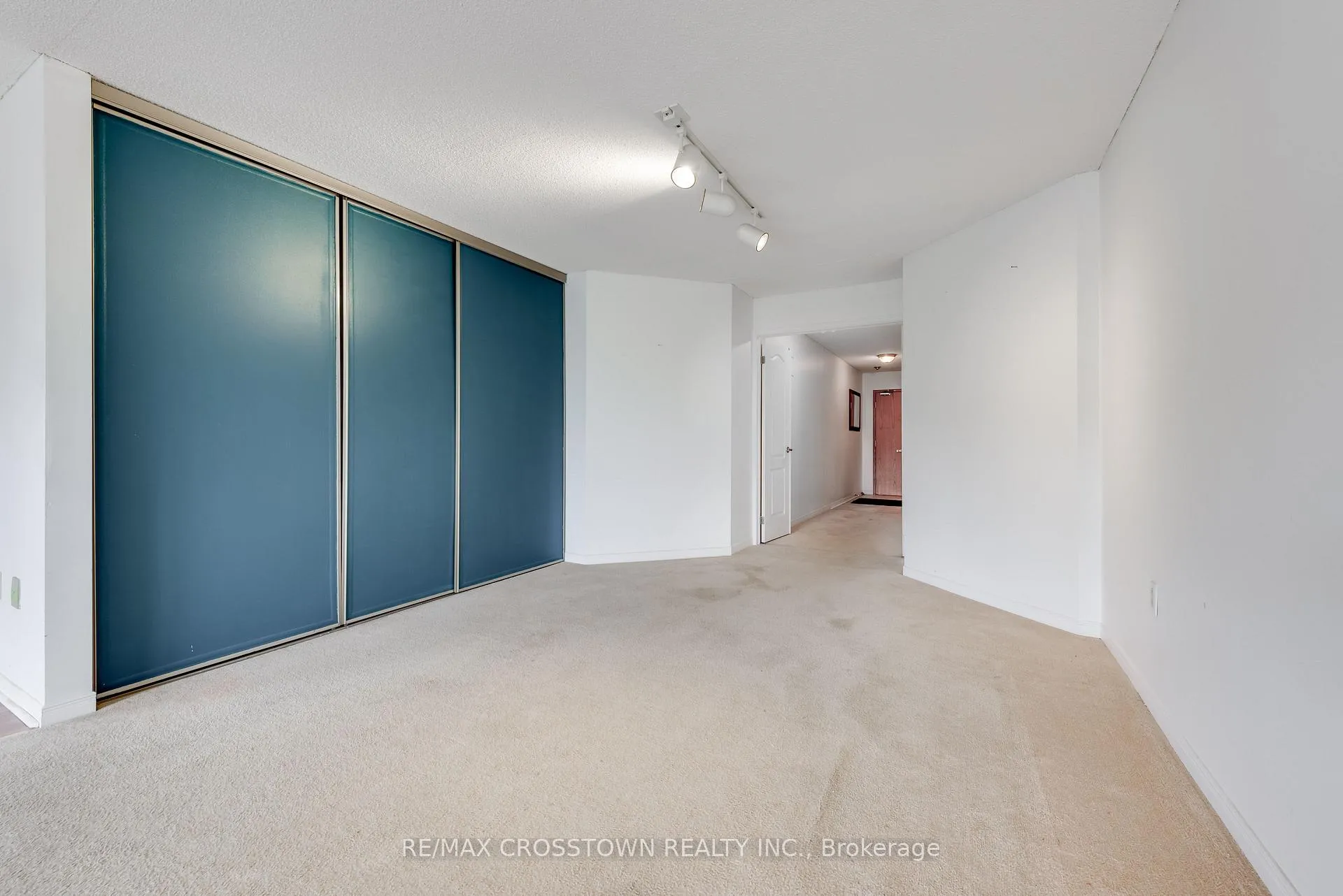 Photo 12 of Unit 303, 1 Quail Crescent, Barrie, Ardagh — HOMEH