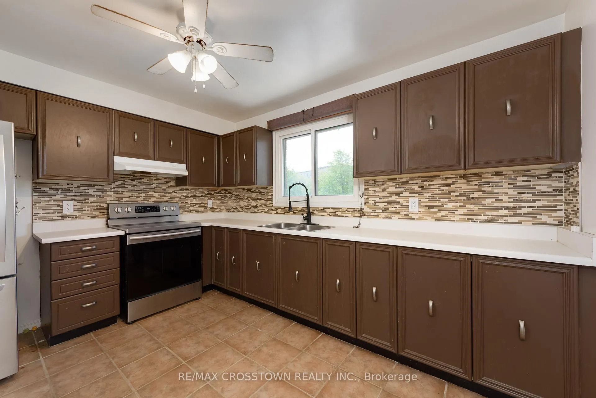 Photo 26 of Unit 303, 1 Quail Crescent, Barrie, Ardagh — HOMEH