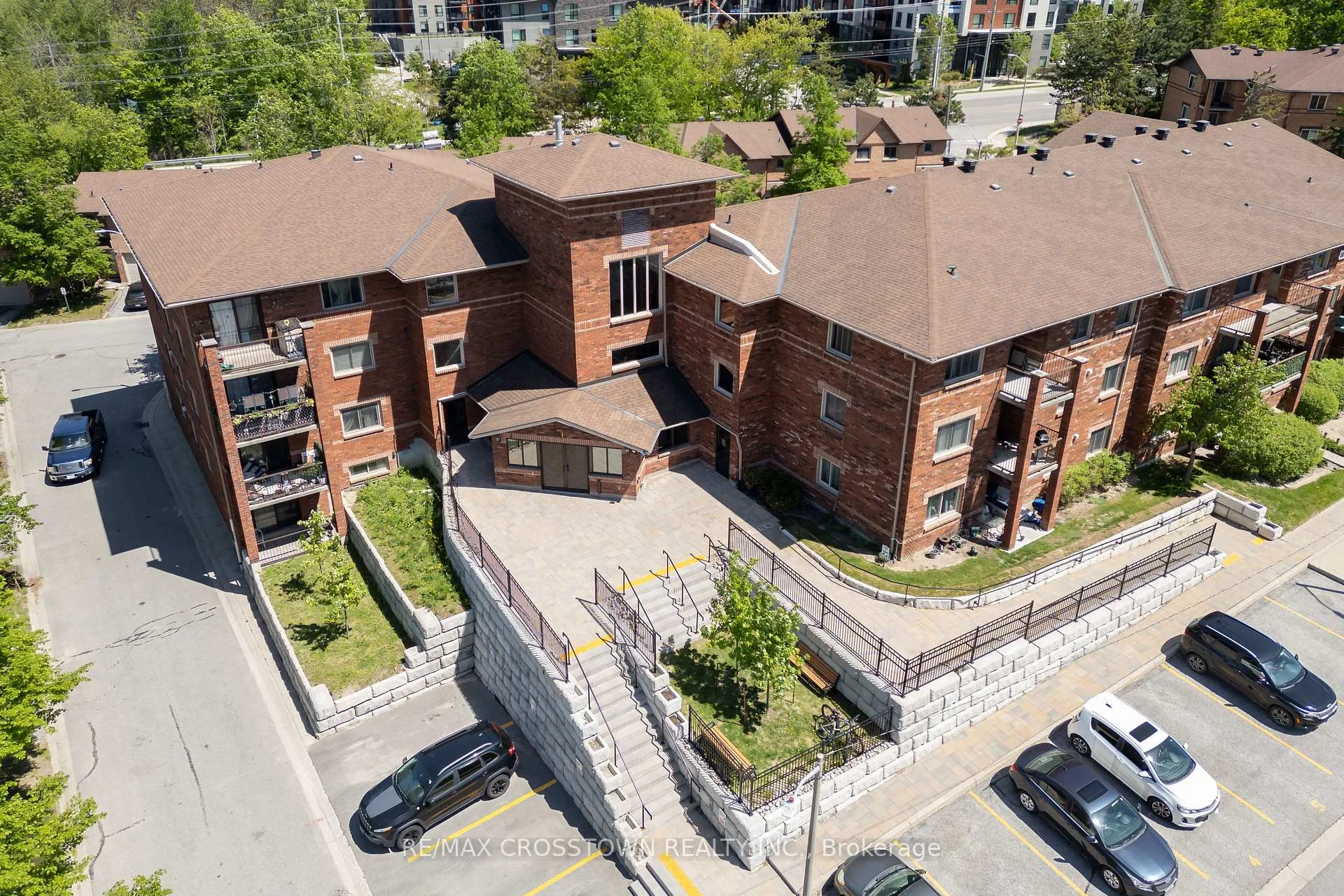 Photo 5 of Unit 303, 1 Quail Crescent, Barrie, Ardagh — HOMEH