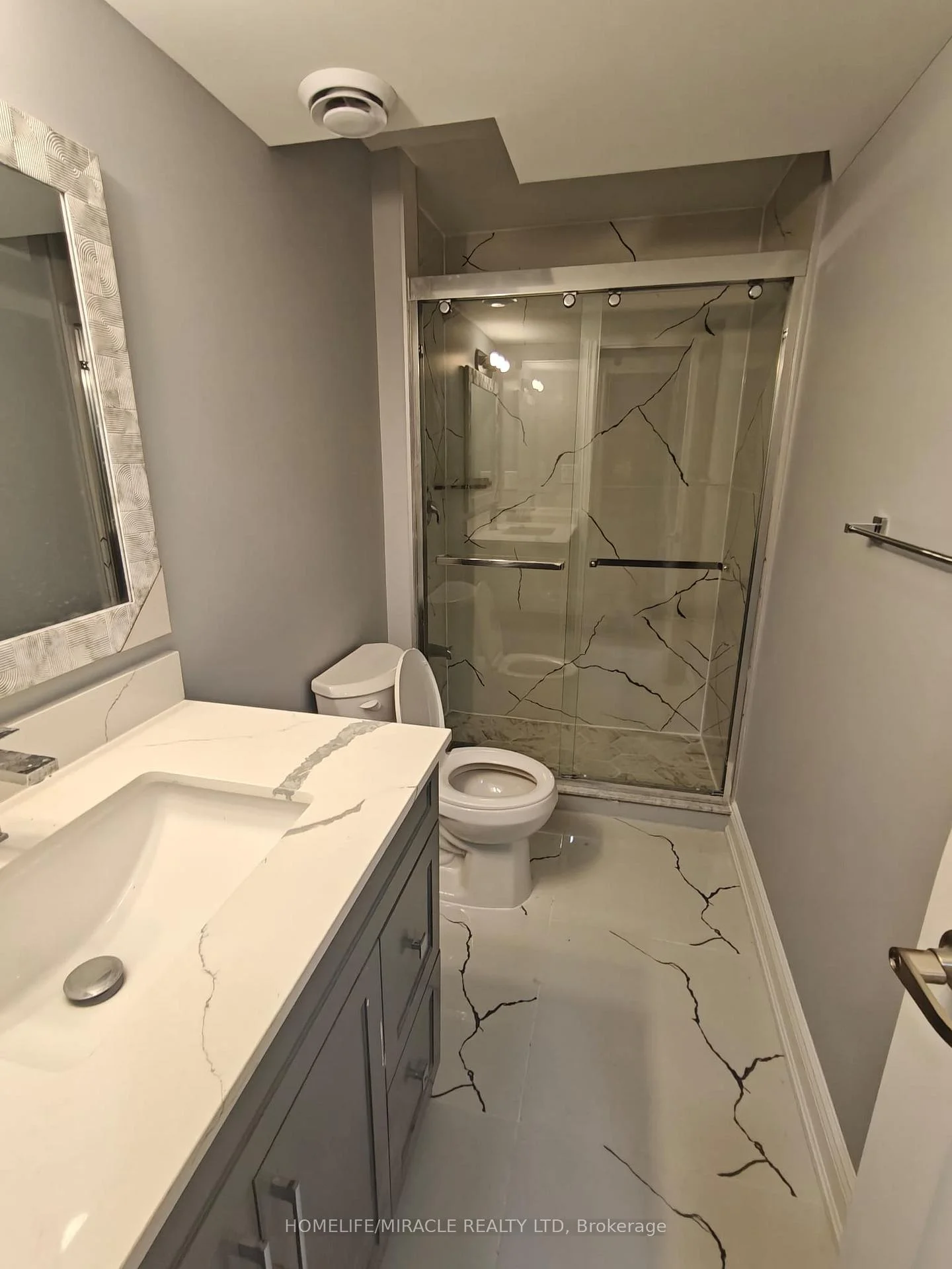 Photo 16 of 28 Crossmore Crescent, Cambridge, Westview — HOMEH