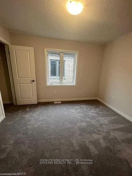 Photo 5 of 28 Crossmore Crescent, Cambridge, Westview — HOMEH