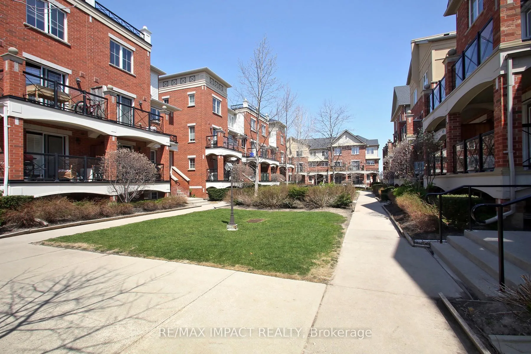 Photo 3 of Unit 3, 47 Hays Boulevard, Oakville, River Oaks — HOMEH