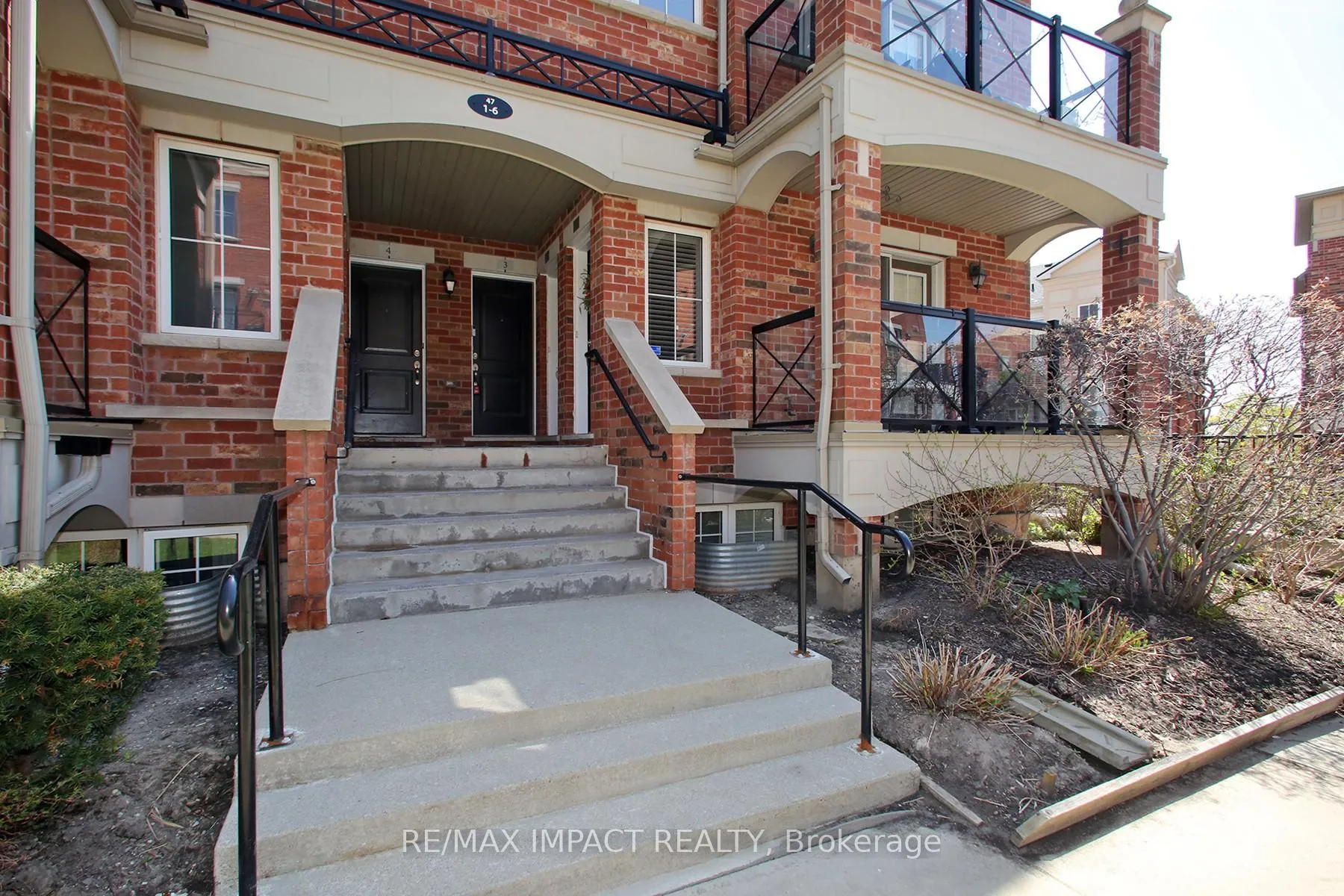 Photo 5 of Unit 3, 47 Hays Boulevard, Oakville, River Oaks — HOMEH