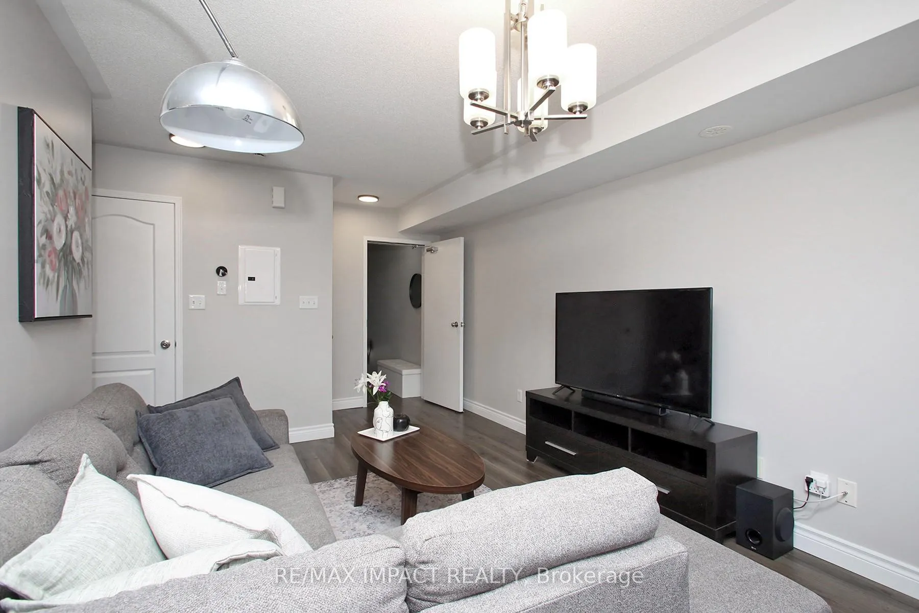 Photo 6 of Unit 3, 47 Hays Boulevard, Oakville, River Oaks — HOMEH