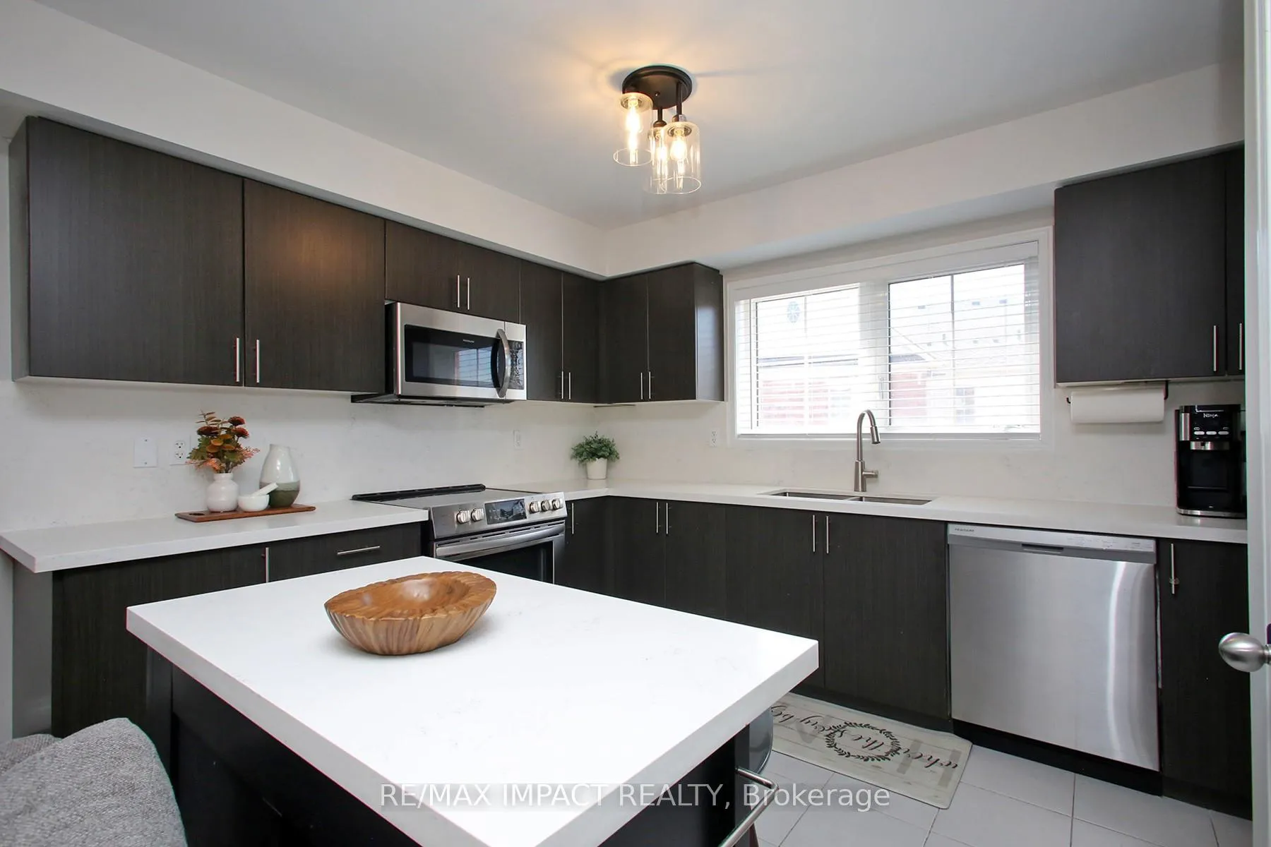 Photo 14 of Unit 3, 47 Hays Boulevard, Oakville, River Oaks — HOMEH