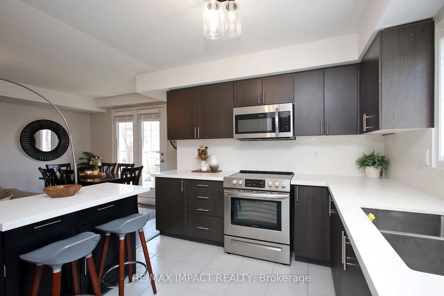 Photo 15 of Unit 3, 47 Hays Boulevard, Oakville, River Oaks — HOMEH