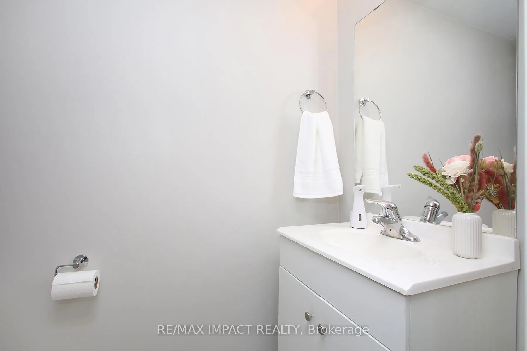 Photo 16 of Unit 3, 47 Hays Boulevard, Oakville, River Oaks — HOMEH