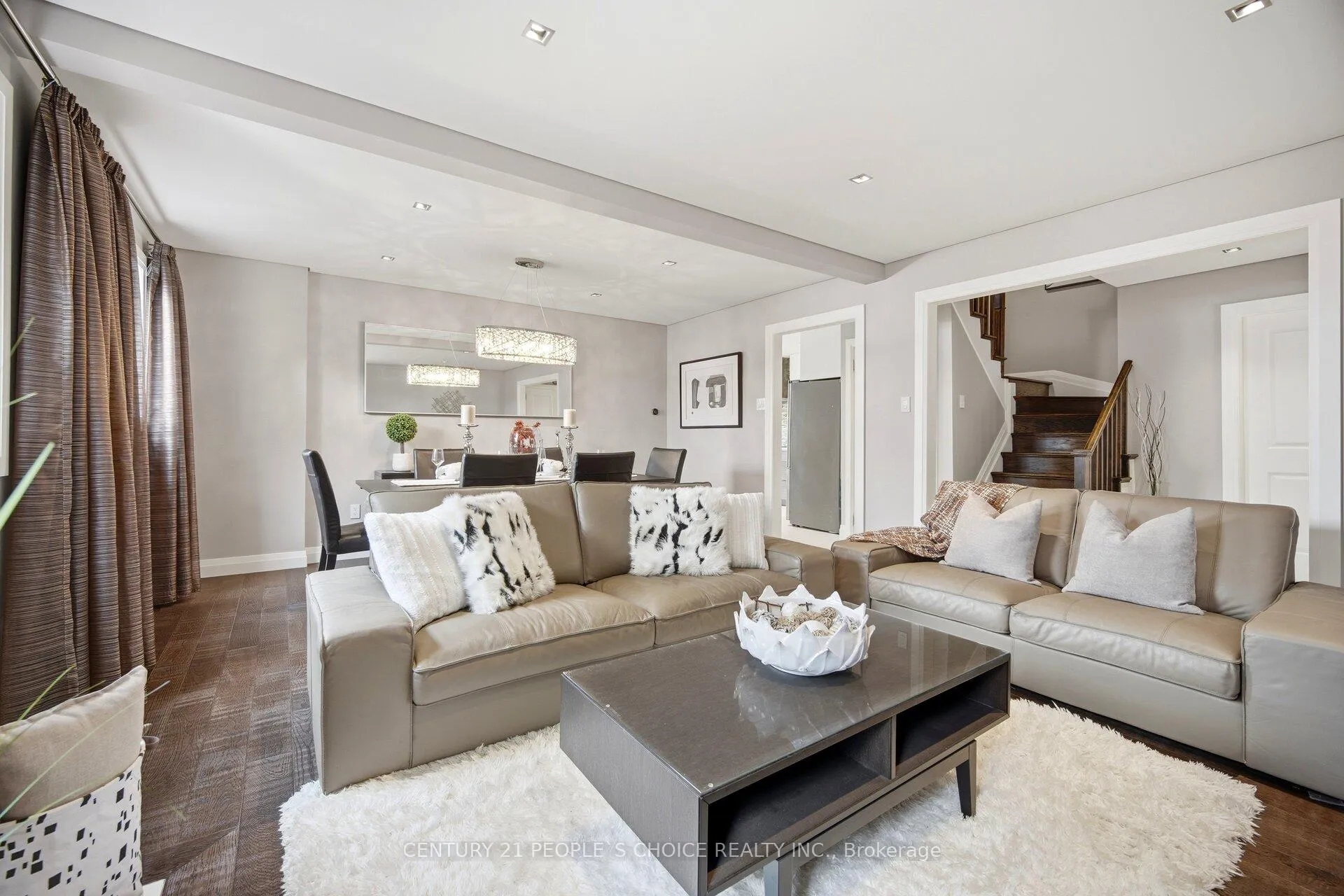 Photo 8 of 29 Oleander Crescent, Brampton, Heart Lake East — HOMEH