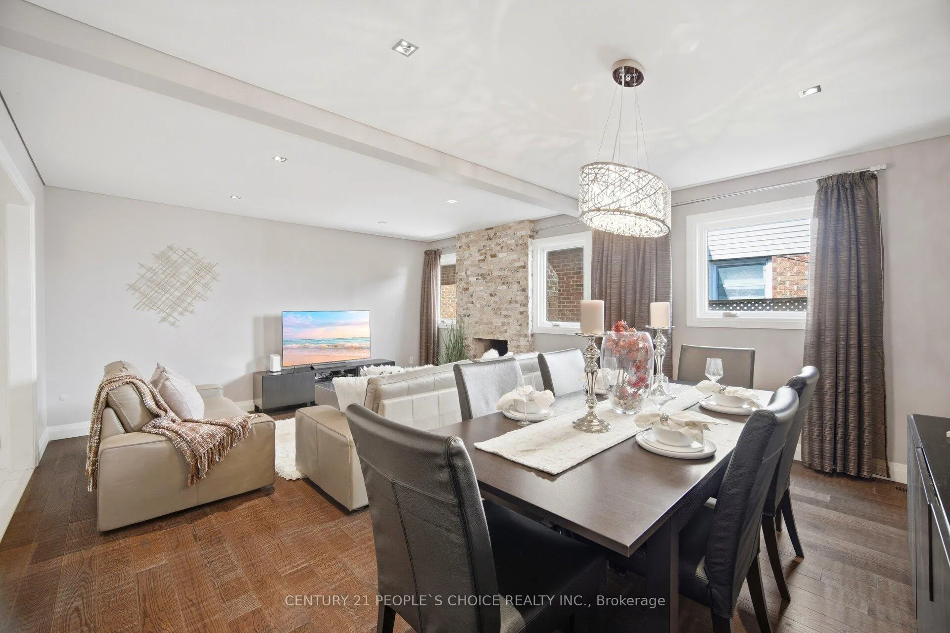 Photo 10 of 29 Oleander Crescent, Brampton, Heart Lake East — HOMEH