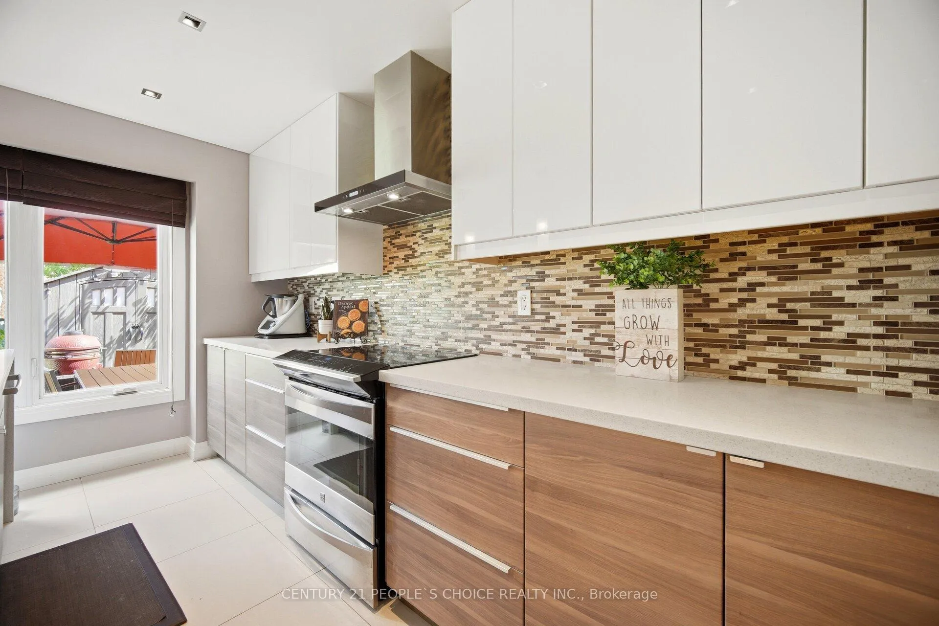 Photo 13 of 29 Oleander Crescent, Brampton, Heart Lake East — HOMEH