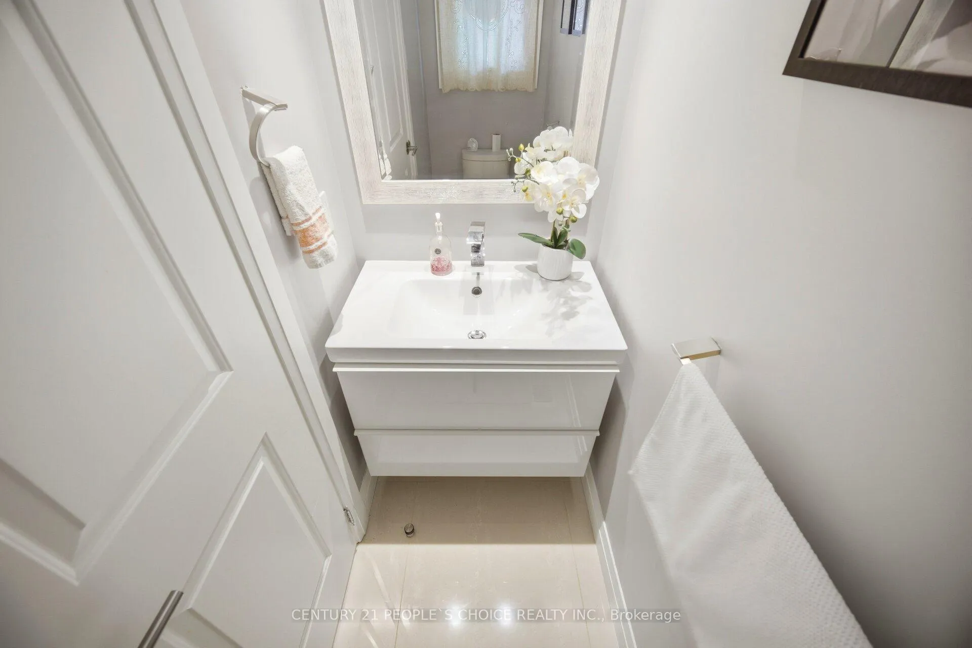 Photo 20 of 29 Oleander Crescent, Brampton, Heart Lake East — HOMEH