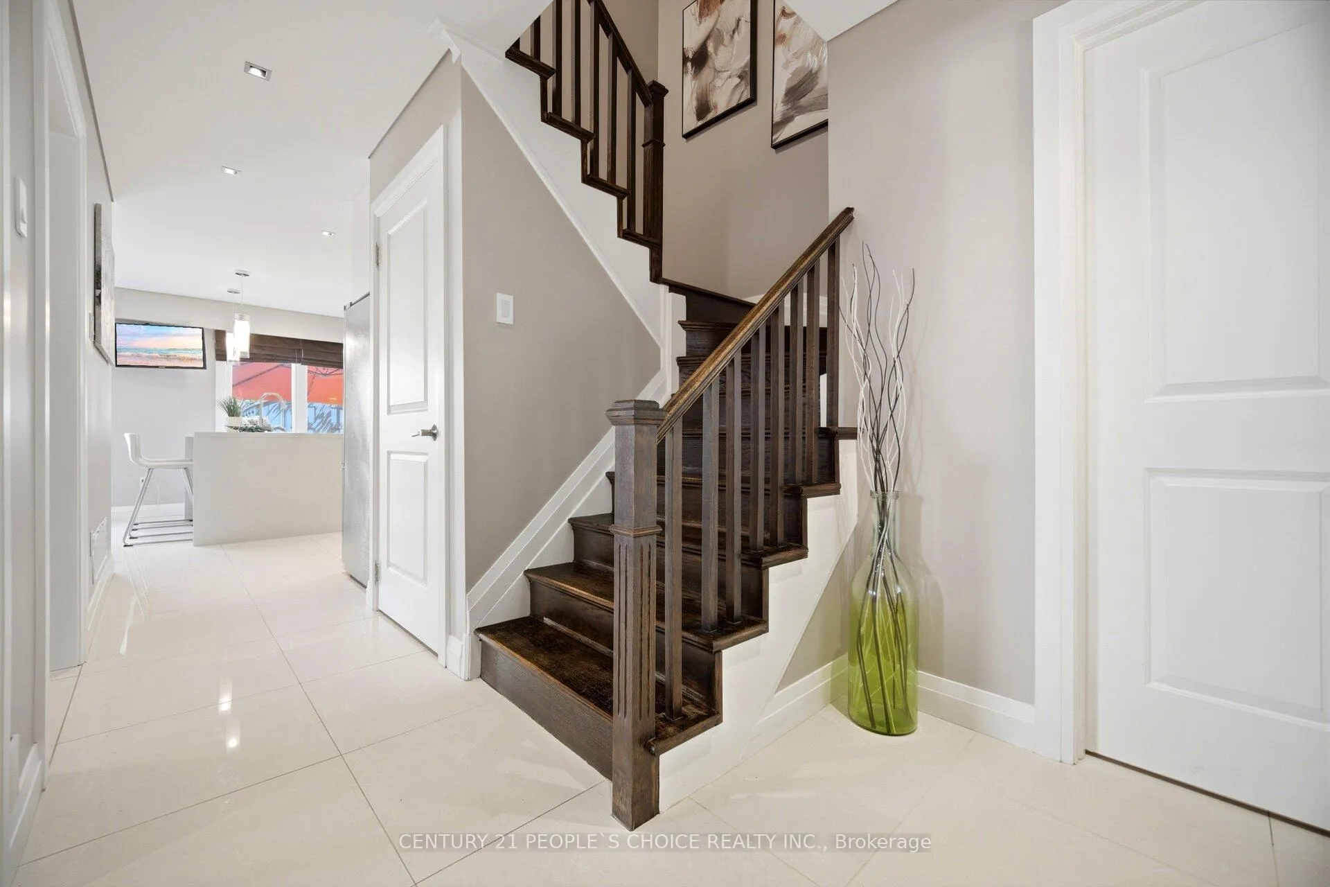 Photo 21 of 29 Oleander Crescent, Brampton, Heart Lake East — HOMEH