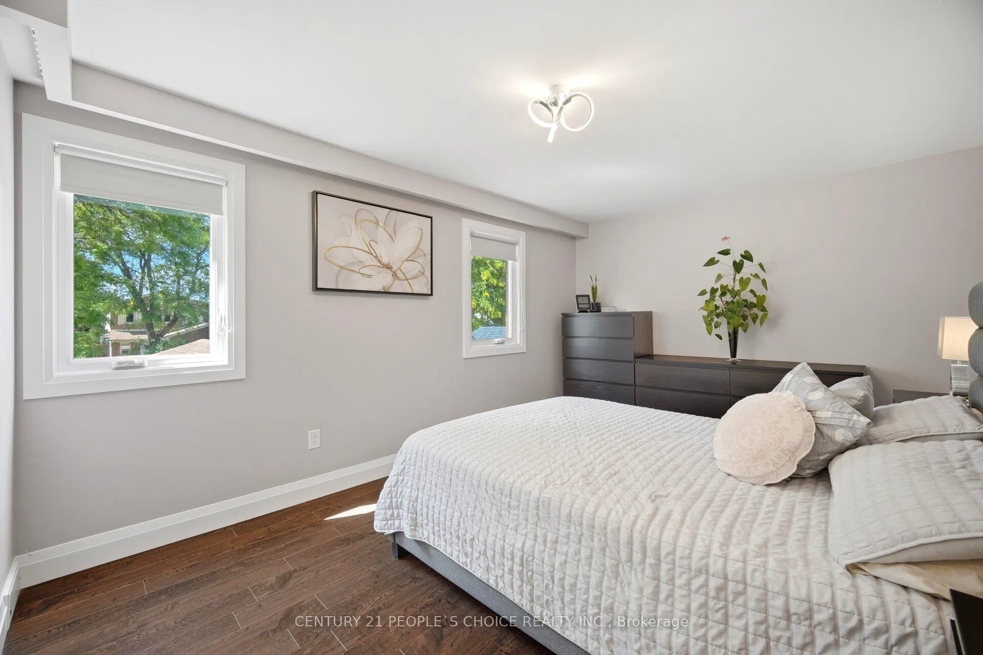 Photo 24 of 29 Oleander Crescent, Brampton, Heart Lake East — HOMEH