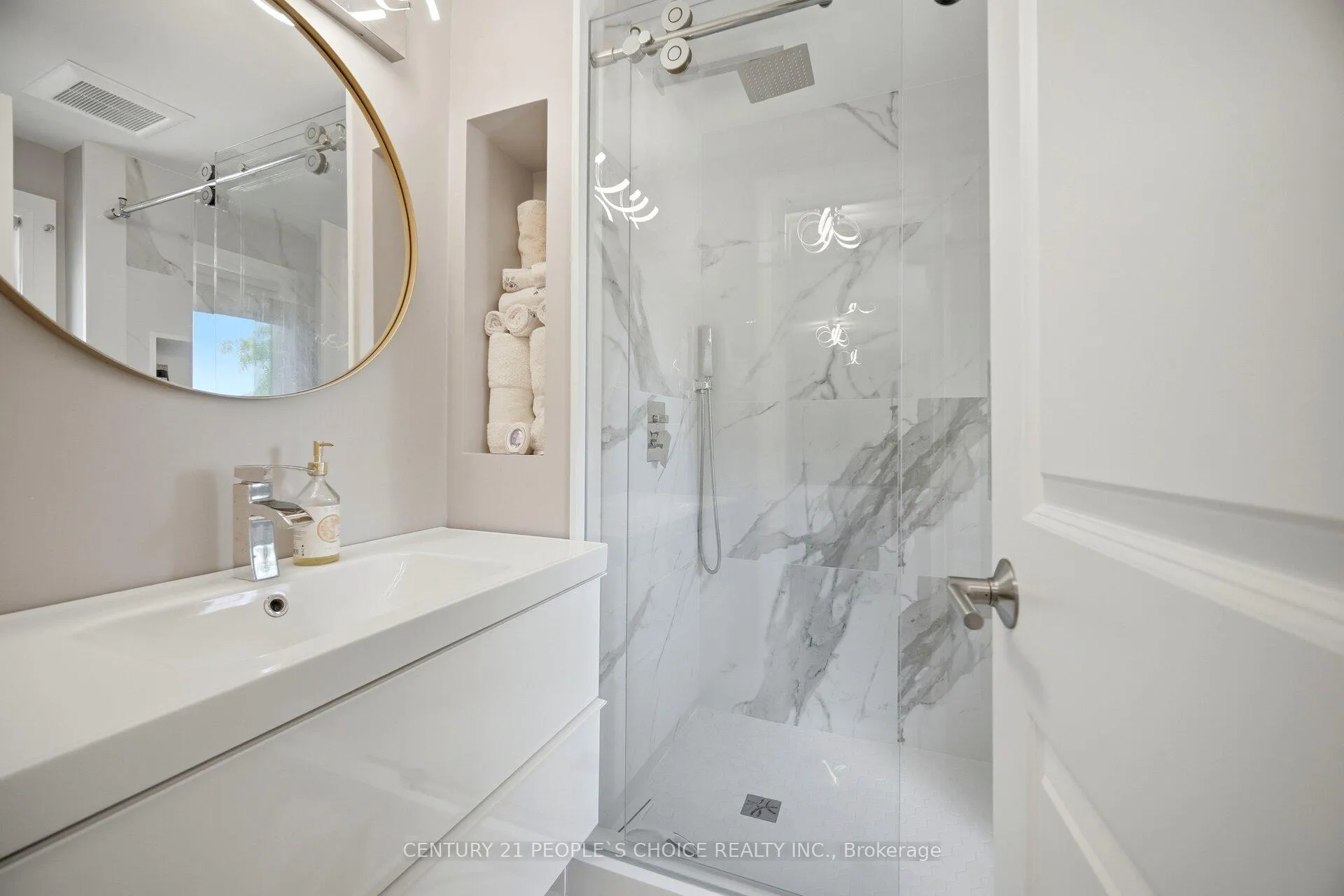 Photo 26 of 29 Oleander Crescent, Brampton, Heart Lake East — HOMEH