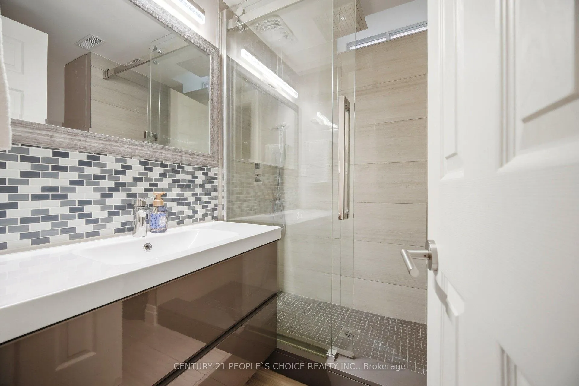 Photo 40 of 29 Oleander Crescent, Brampton, Heart Lake East — HOMEH