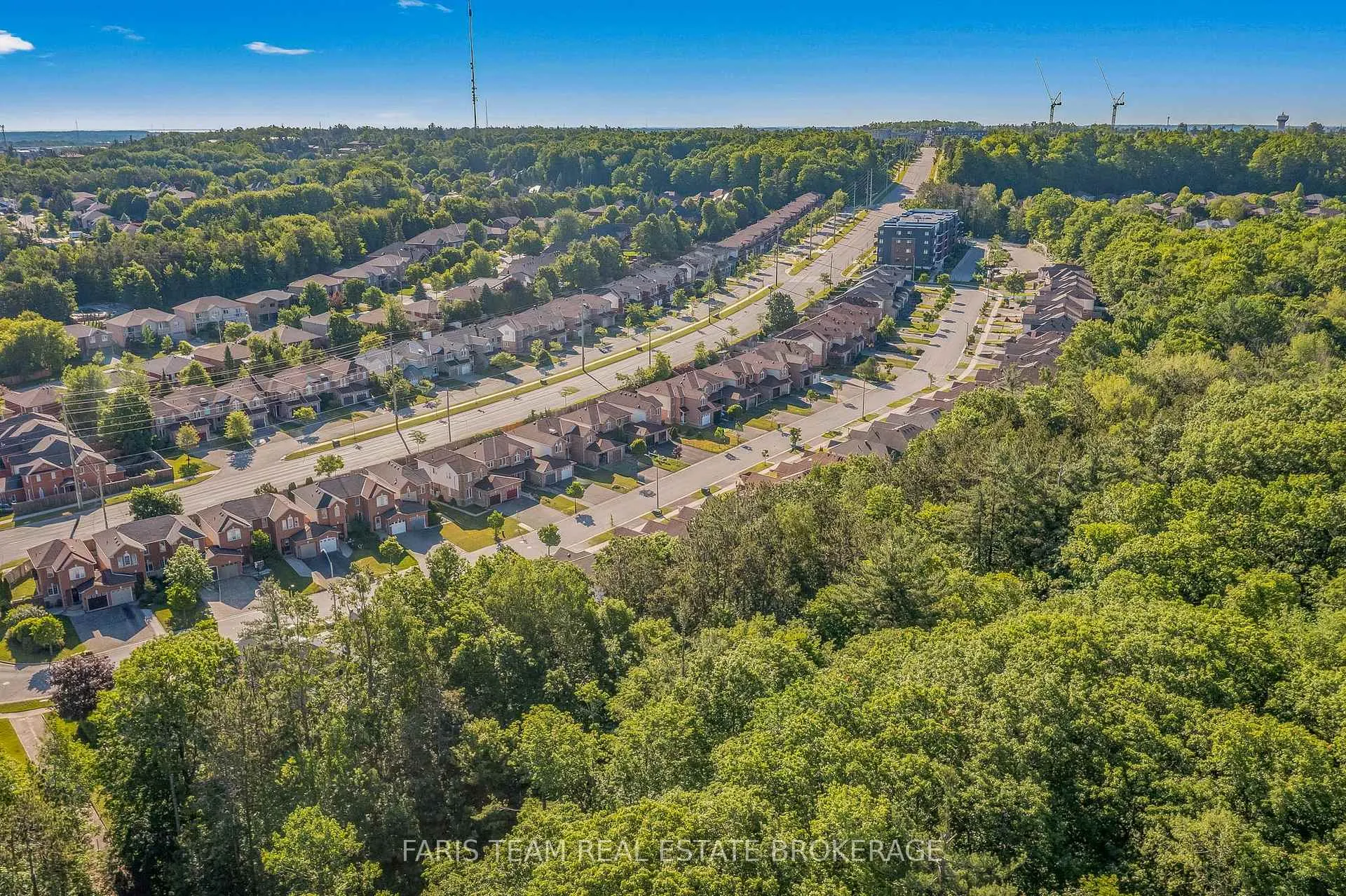Photo 41 of 44 Hawthorne Crescent, Barrie, Ardagh — HOMEH