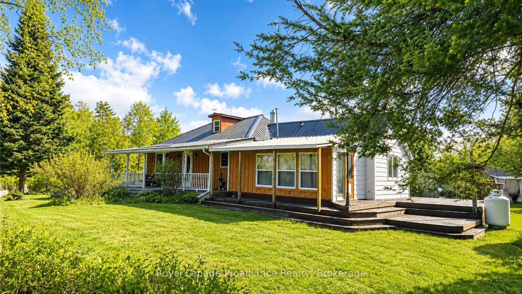Photo of 276 5th Concession Road N