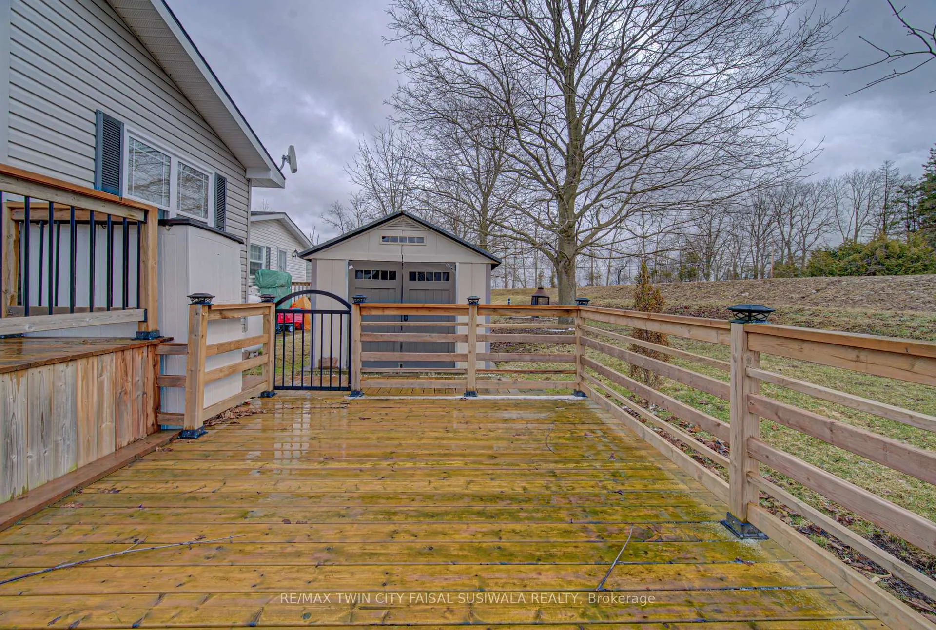 Photo 8 of Unit 11, 1429 Sheffield Road, Hamilton, Rural Flamborough — HOMEH