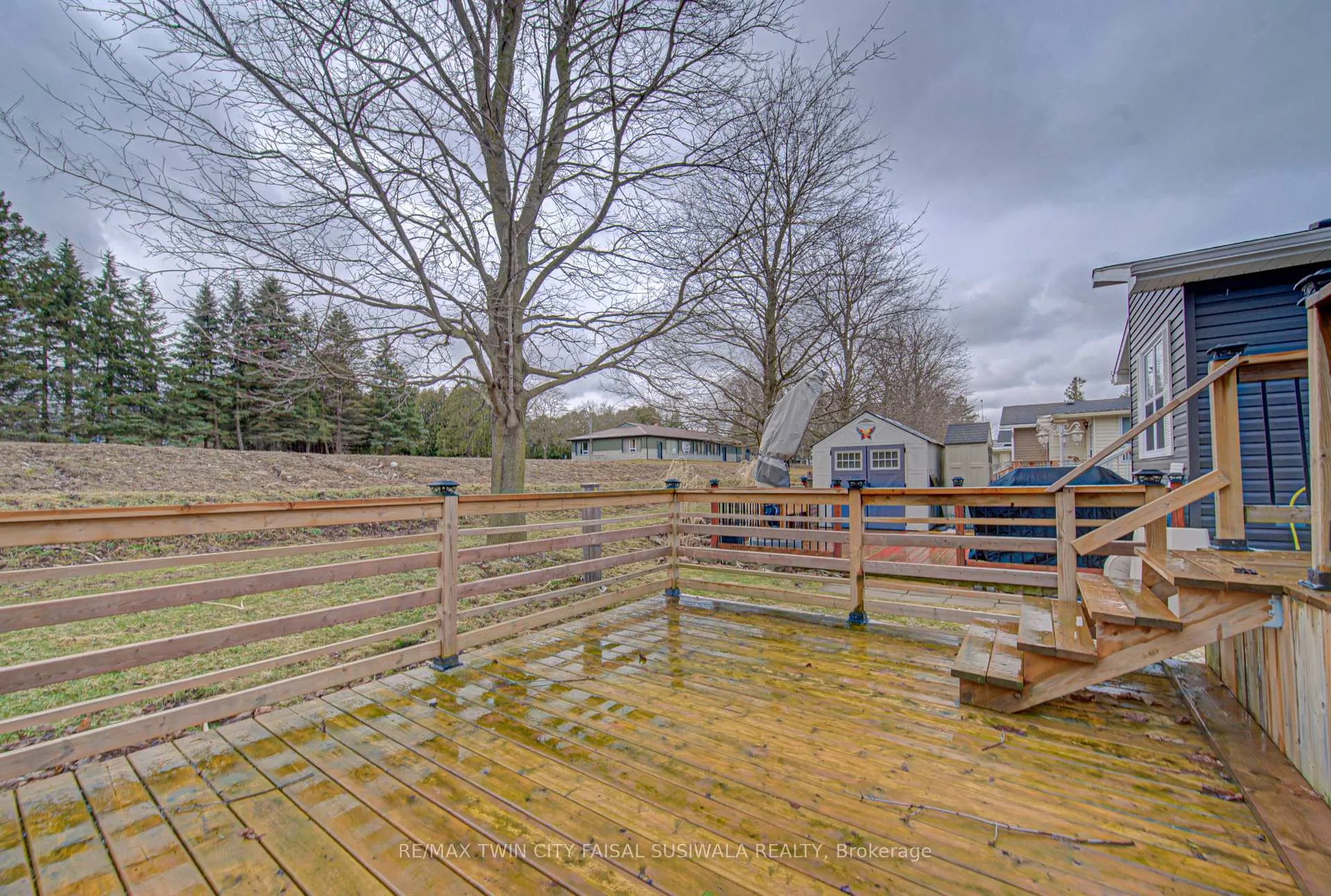 Photo 9 of Unit 11, 1429 Sheffield Road, Hamilton, Rural Flamborough — HOMEH