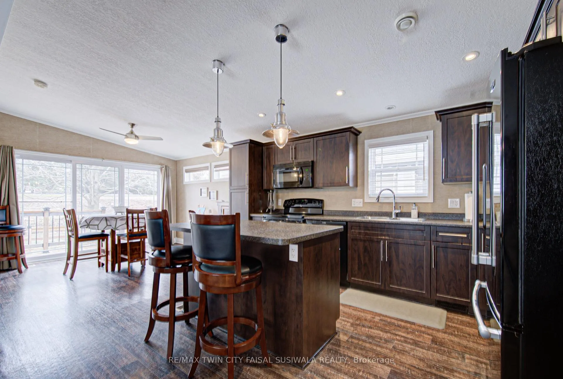 Photo 14 of Unit 11, 1429 Sheffield Road, Hamilton, Rural Flamborough — HOMEH