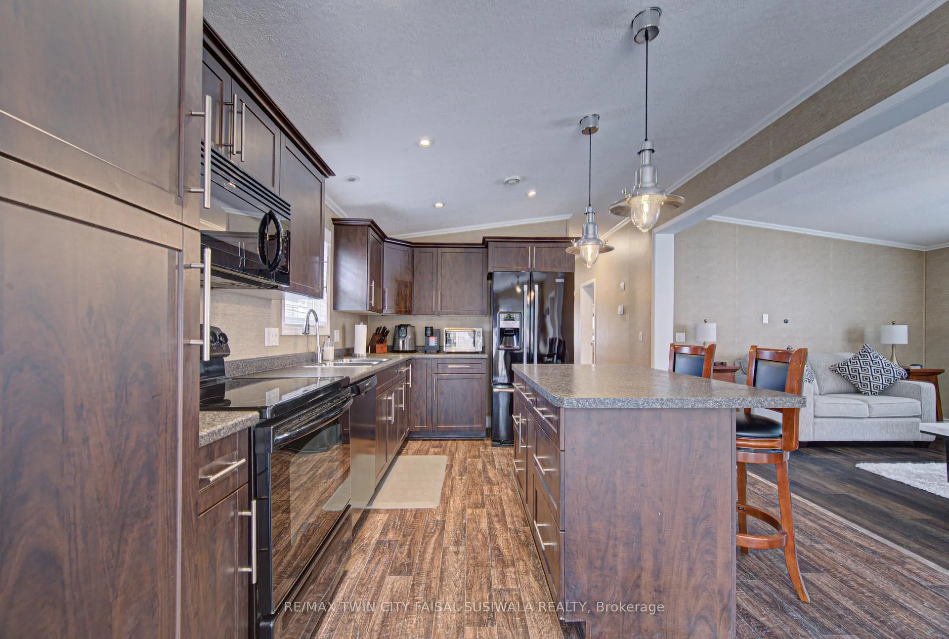 Photo 16 of Unit 11, 1429 Sheffield Road, Hamilton, Rural Flamborough — HOMEH
