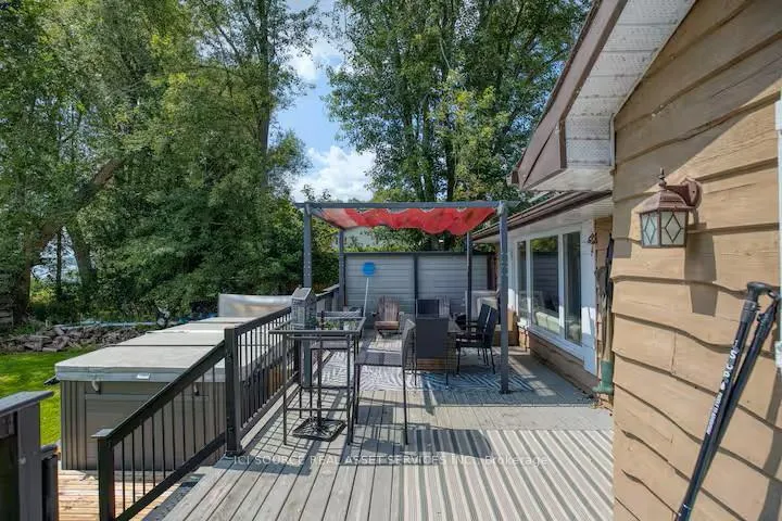Photo 8 of 106 Canal Lane, Quinte West, Sidney Ward — HOMEH