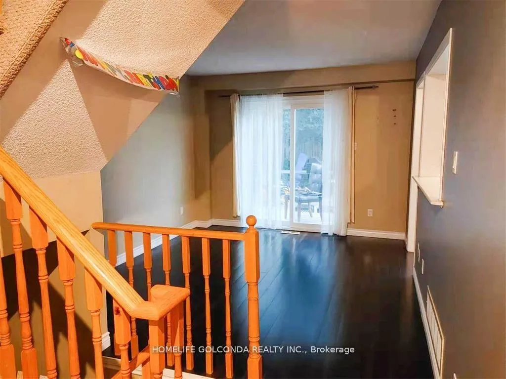 Photo 4 of 48 Hadden Crescent, Barrie, East Bayfield — HOMEH