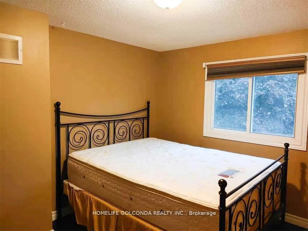 Photo 9 of 48 Hadden Crescent, Barrie, East Bayfield — HOMEH