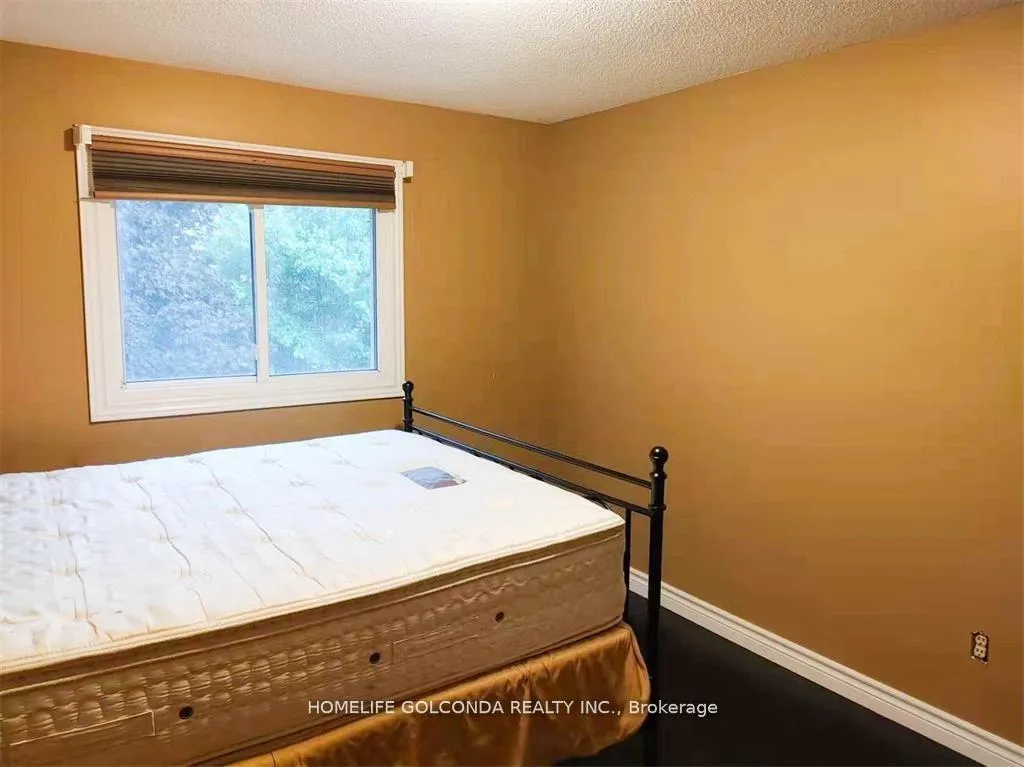 Photo 10 of 48 Hadden Crescent, Barrie, East Bayfield — HOMEH